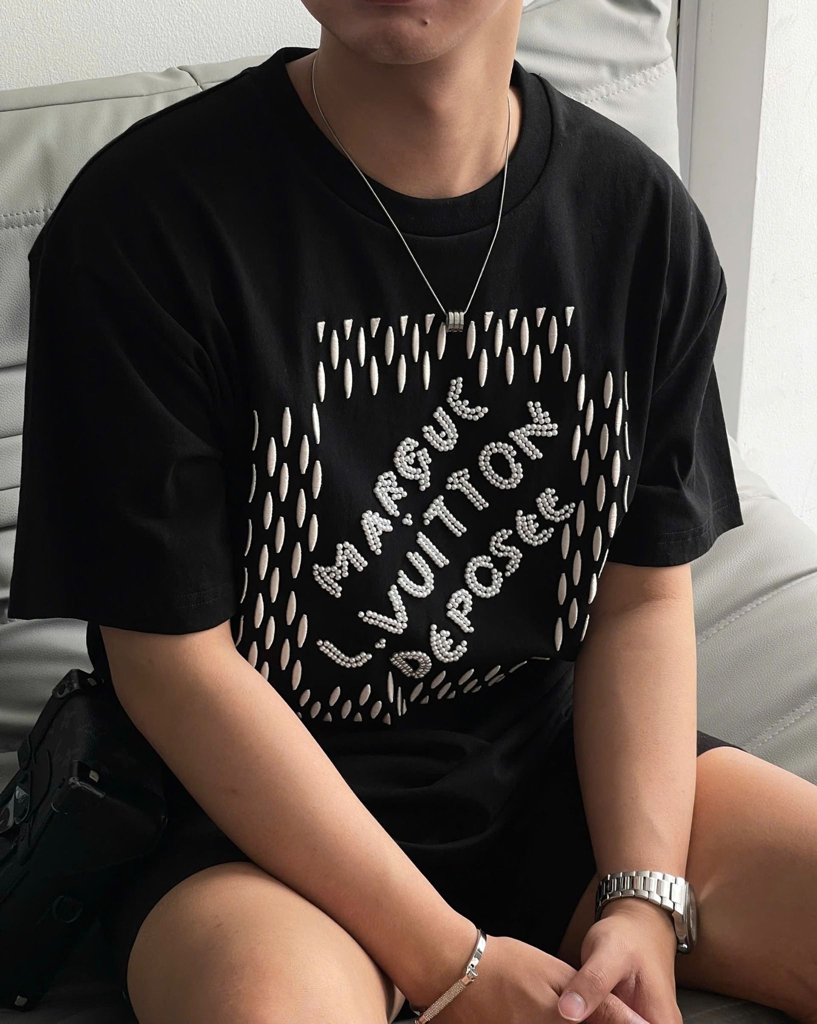 ÁO THUN LOUIS VUITTON LV MARQUE PEARL (BLACK)