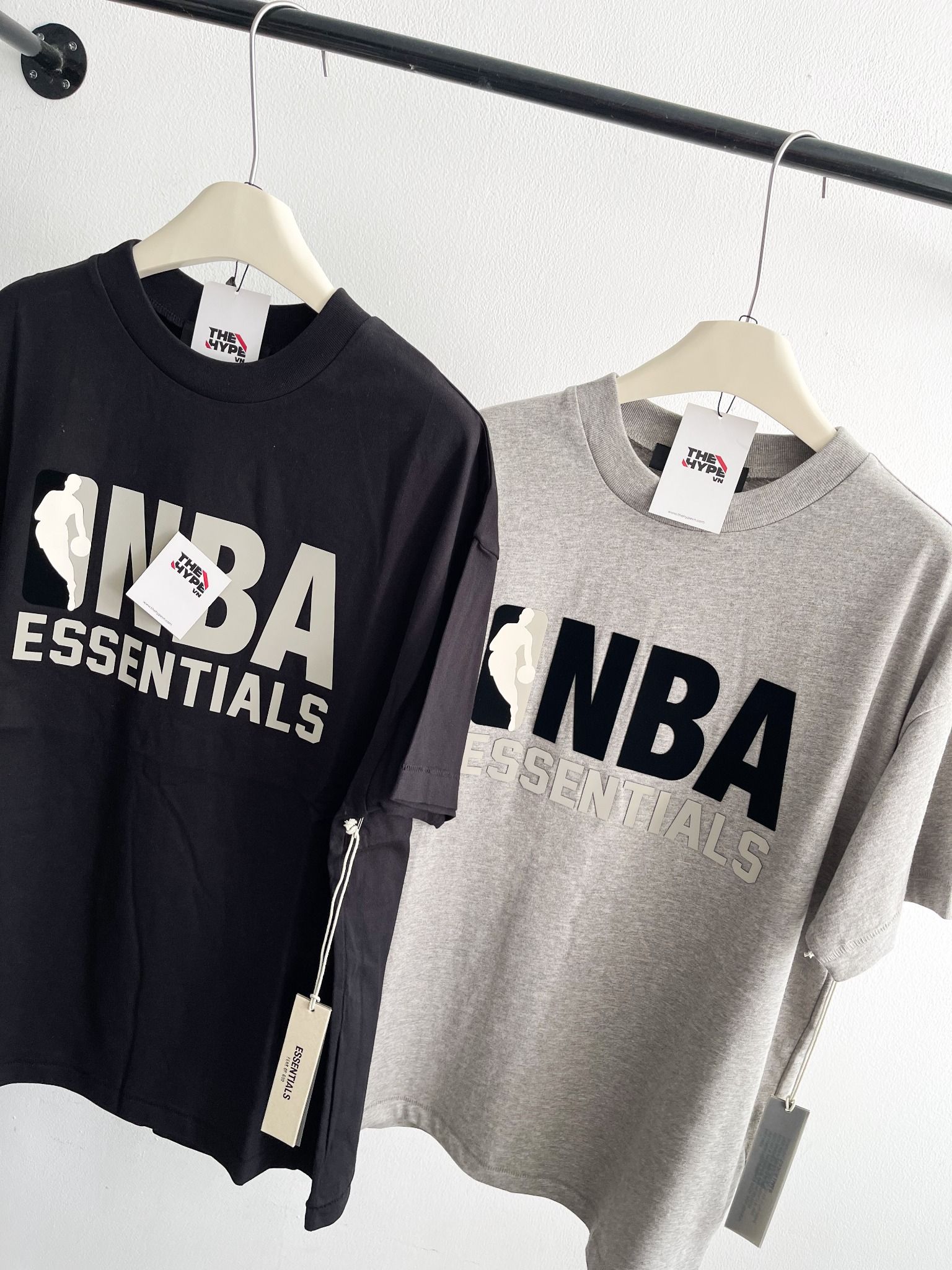 ÁO THUN FOG ESSENTIALS NBA SS25 GREY LOGO (BLACK)