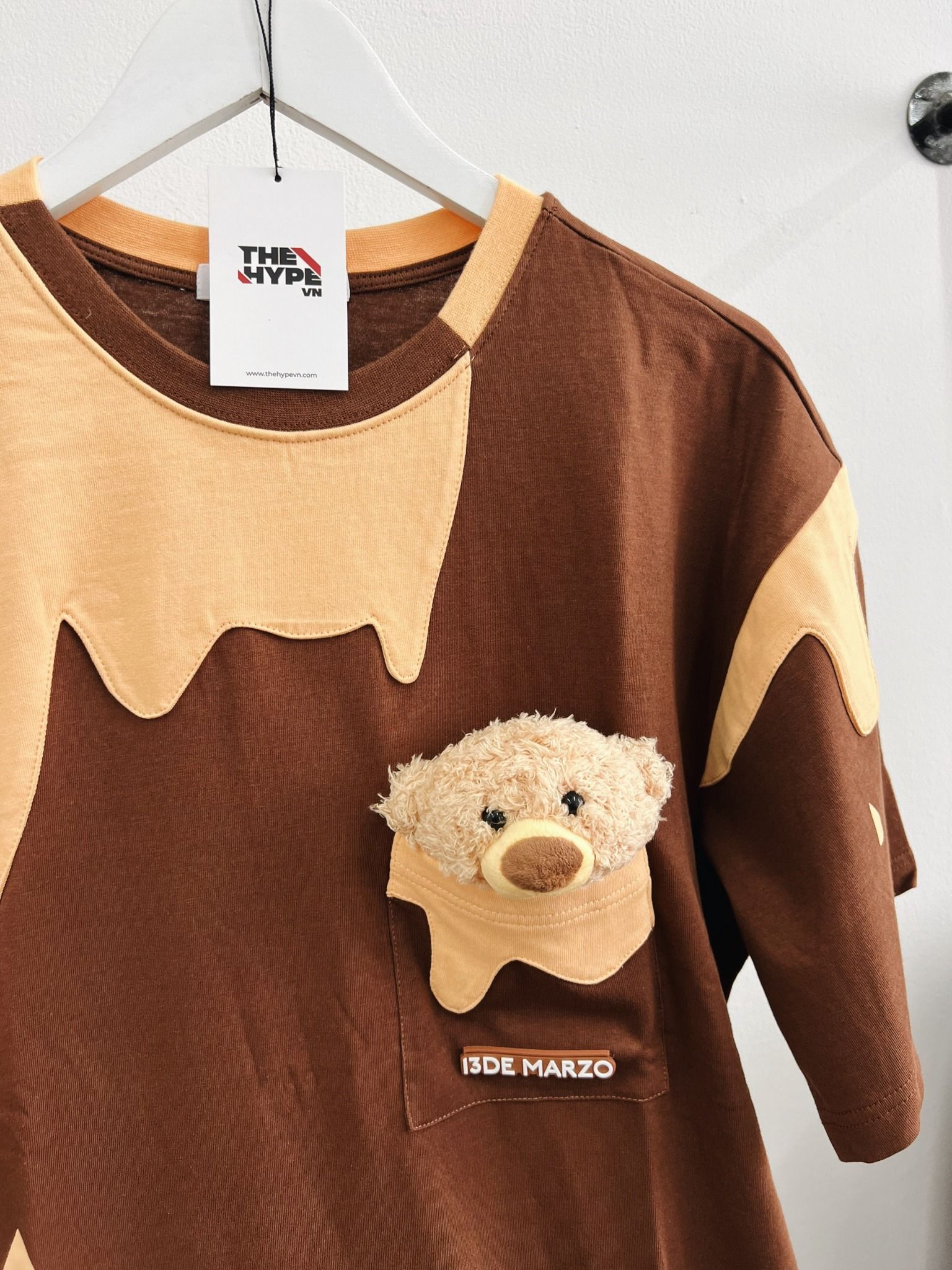 Áo Thun 13De Marzo Melting Chocolate Bear (Kem) Best Quality