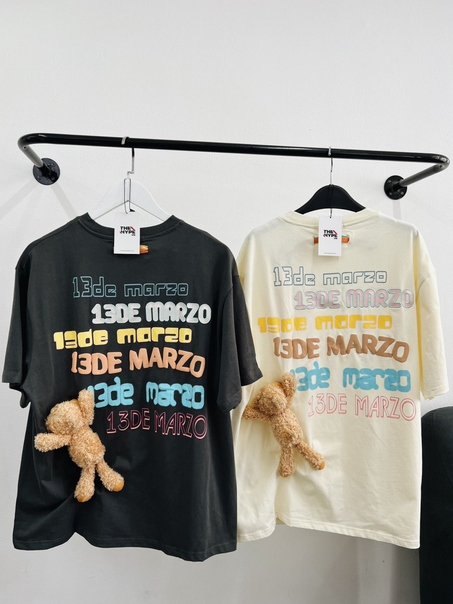 13DE MARZO TEE - Áo Thun 13De Natural Colorful Ribbon (Đen) Best Quality