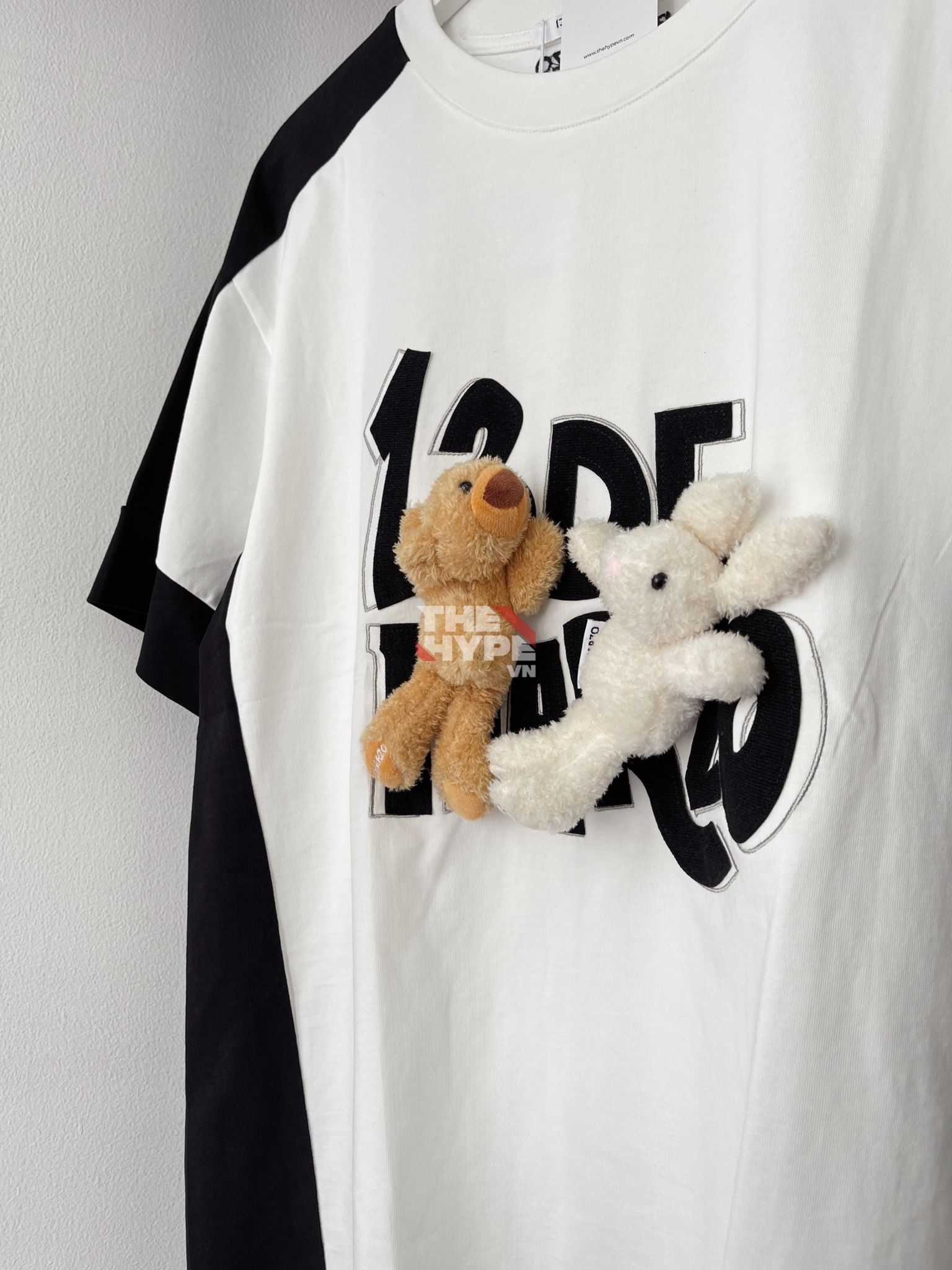 13DE MARZO TEE - Áo Thun Bear Hook & Loop Coconut Milk (White)