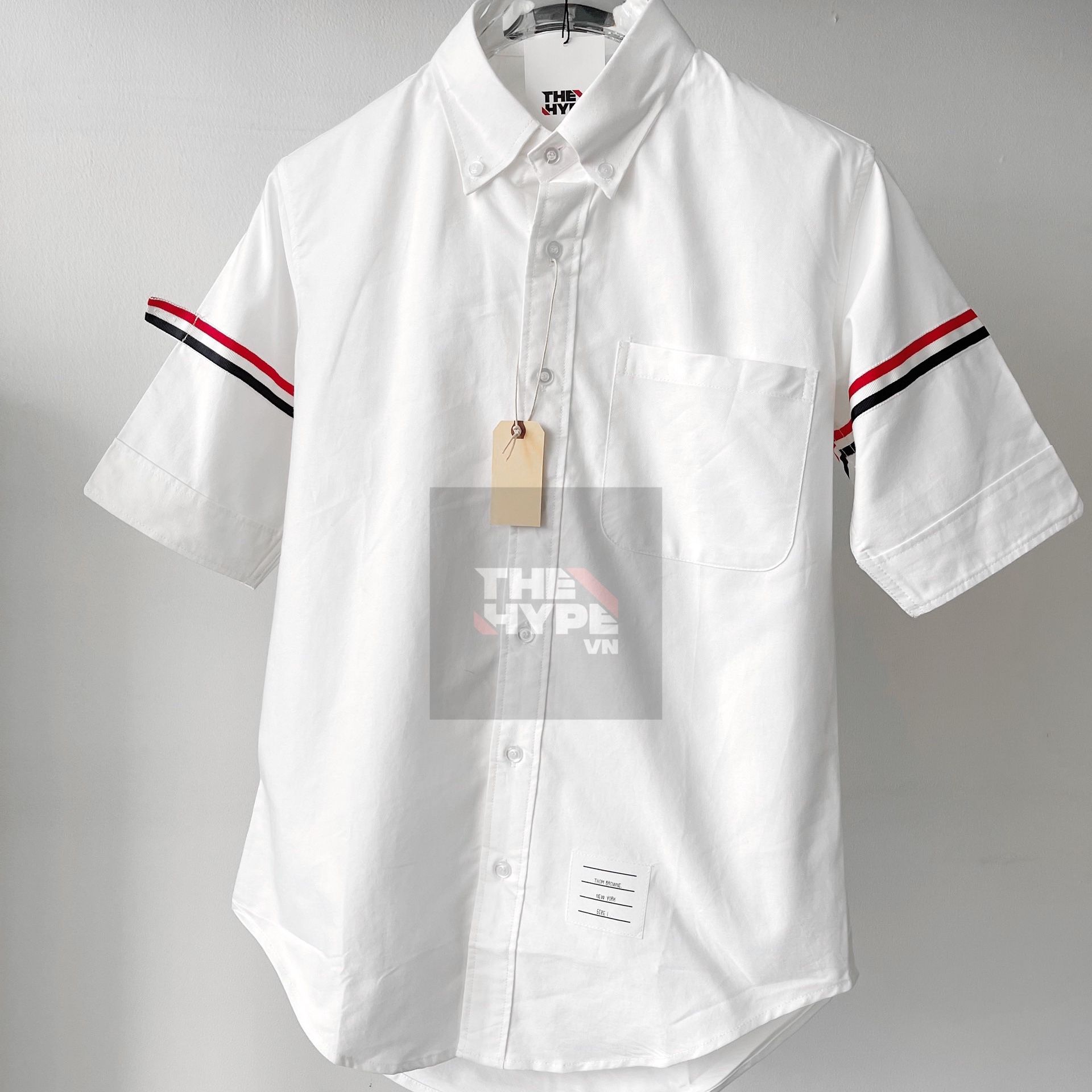 ÁO SƠ MI THOM BROWNE TB ARMBAND SLEEVED OXFORD (SỌC TAY NGẮN - TRẮNG)