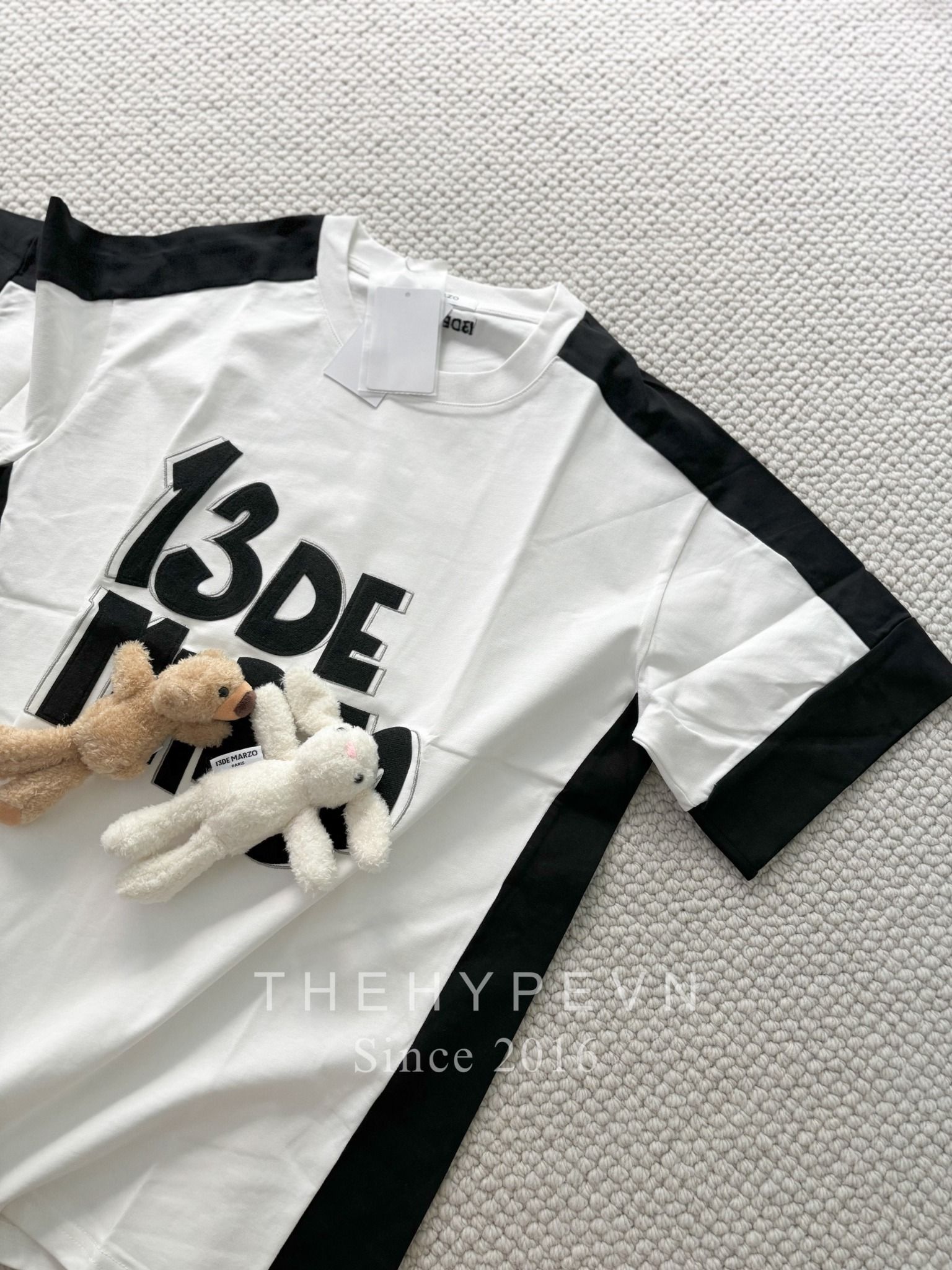 13DE MARZO TEE - Áo Thun Bear Hook & Loop Coconut Milk (White)