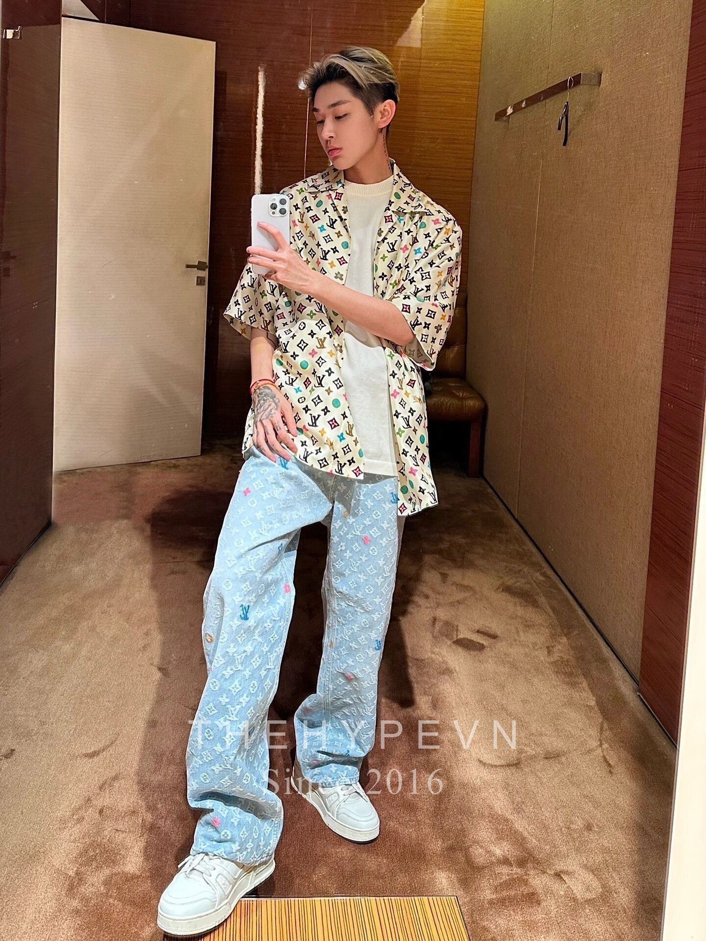 ÁO SƠ MI LOUIS VUITTON LV PRINTED SILK COLOR MONOGRAM JACKET (CREAM)