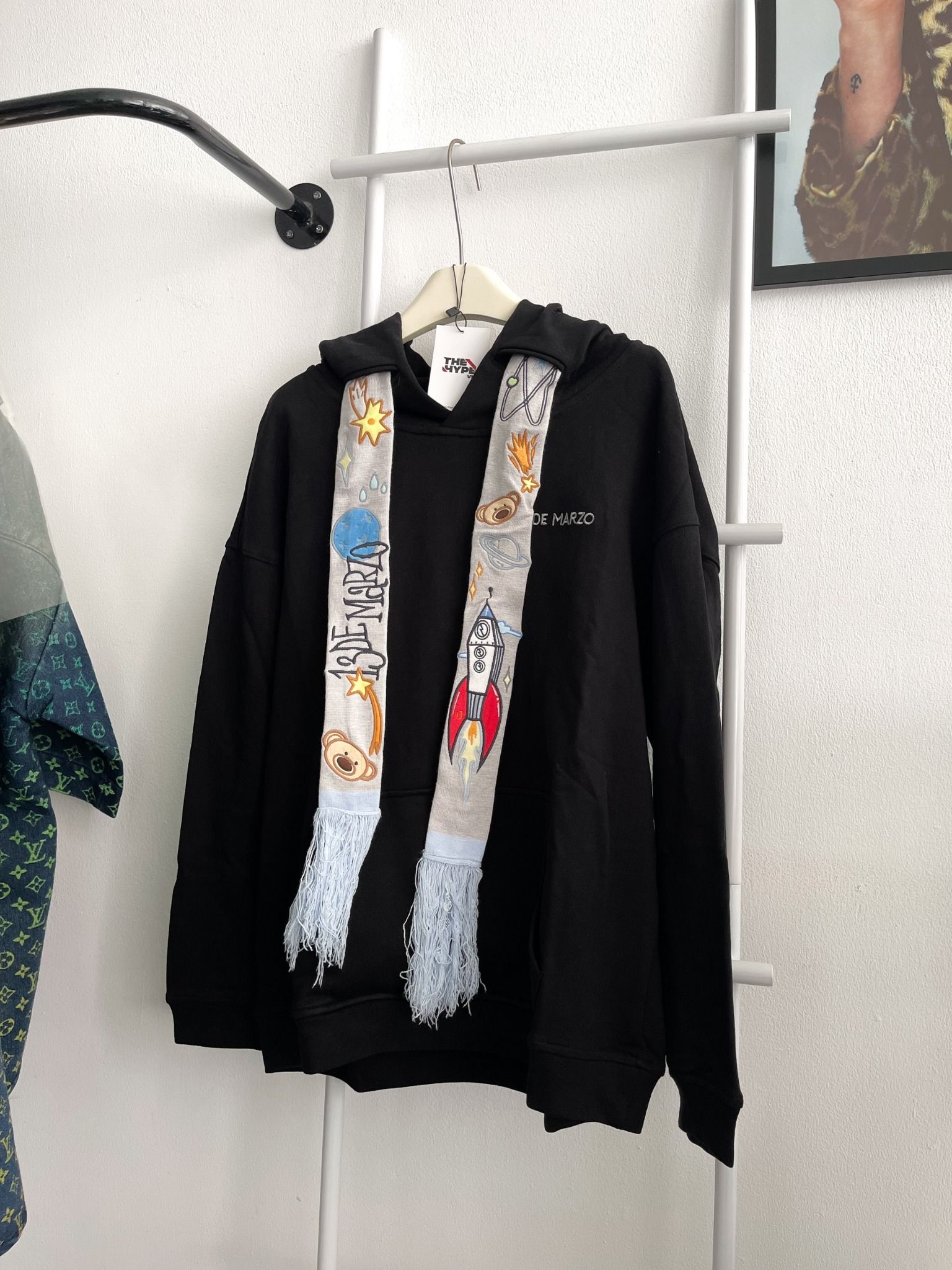 13DE MARZO SHIRT HOODIE - 13De Space Image Scarf (Black) Best Quality