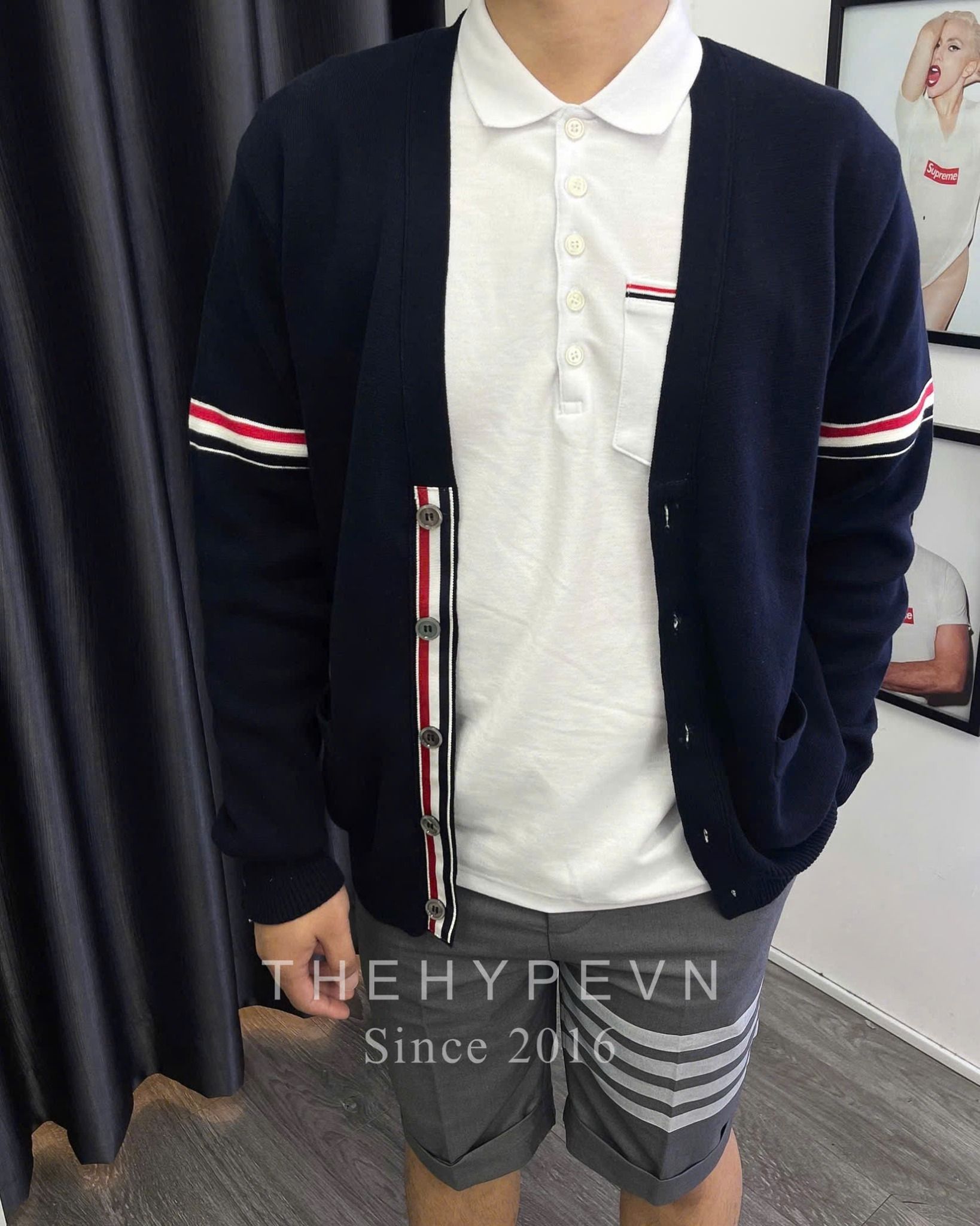 ÁO CARDIGAN THOM BROWNE TB MILANO GROSGRAIN V-NECK (NAVY)