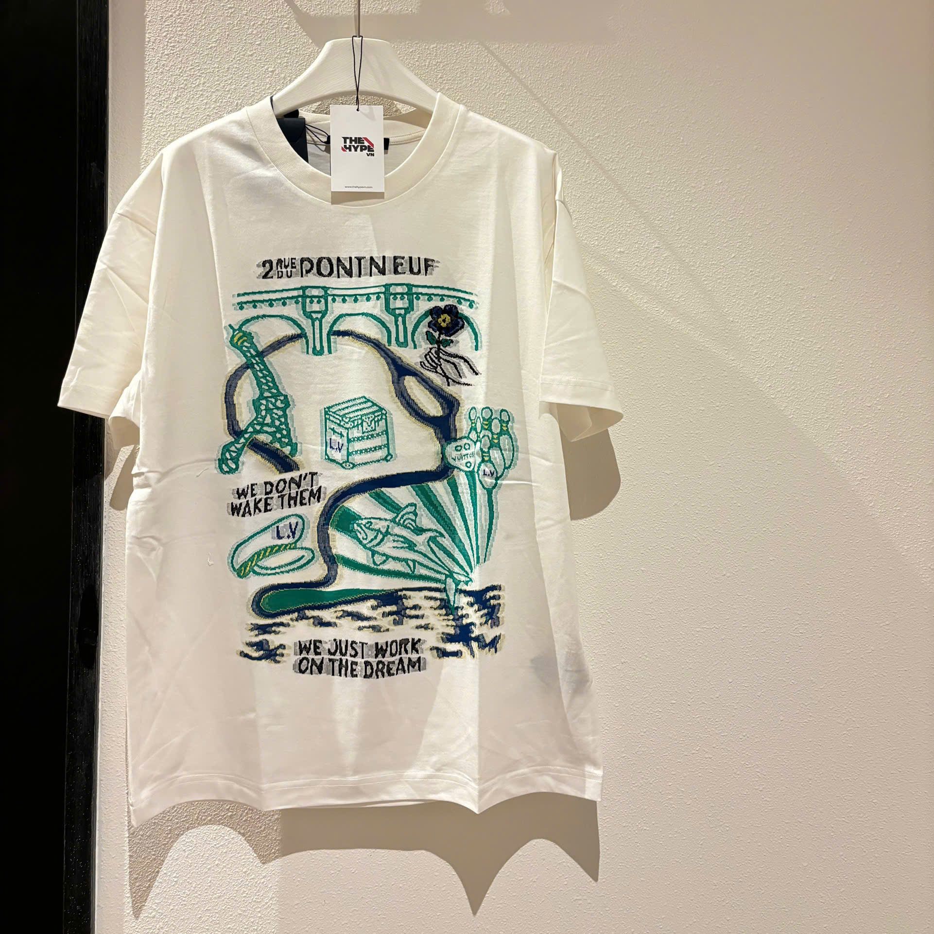 ÁO THUN LOUIS VUITTON LV PONT NEUF WOVEN (WHITE)