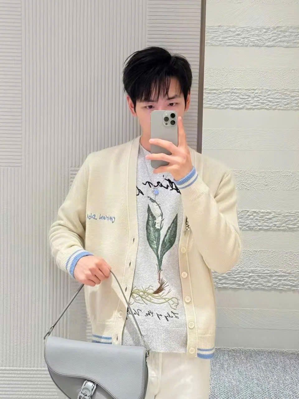 ÁO KHOÁC CARDIGAN DIOR EMBROIDERY TAG KNIT (CREAM)