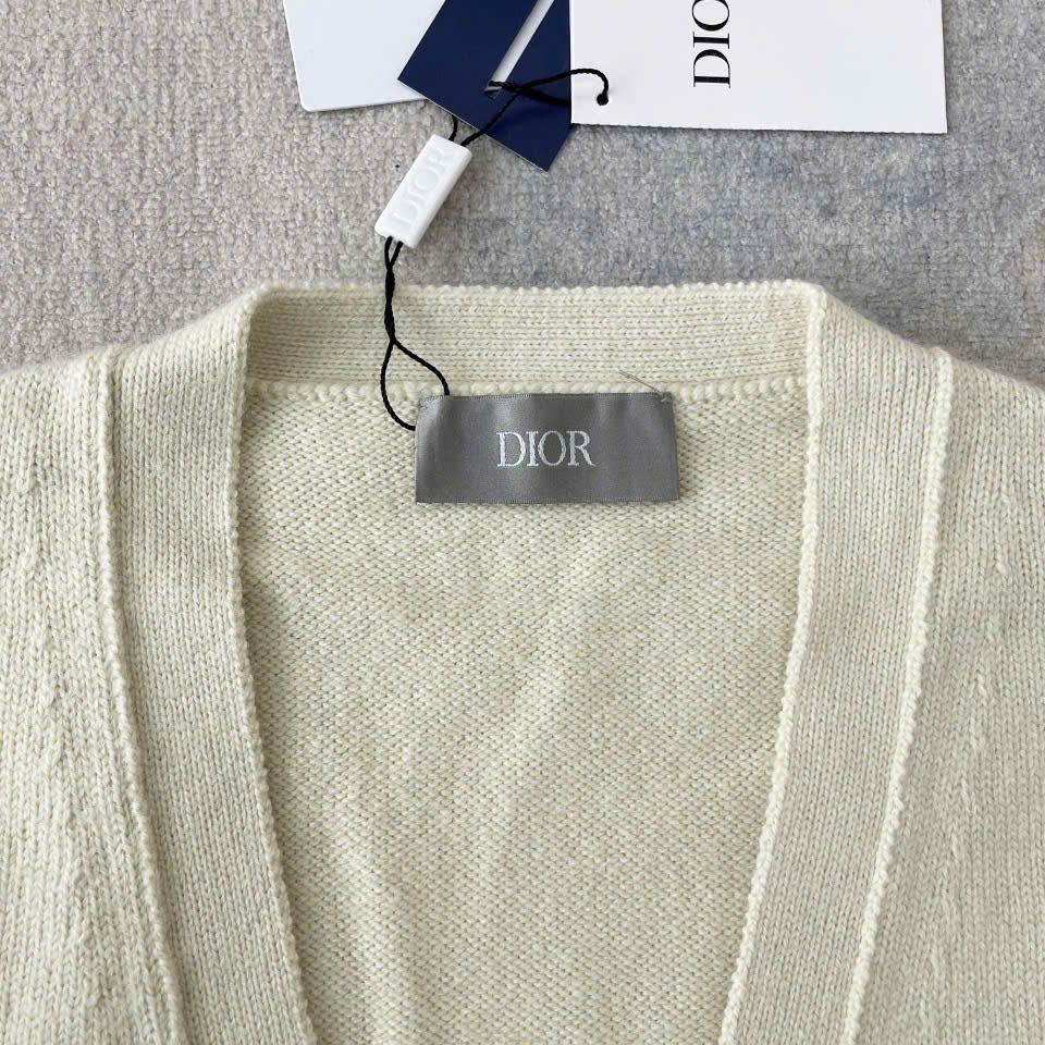 ÁO KHOÁC CARDIGAN DIOR EMBROIDERY TAG KNIT (CREAM)