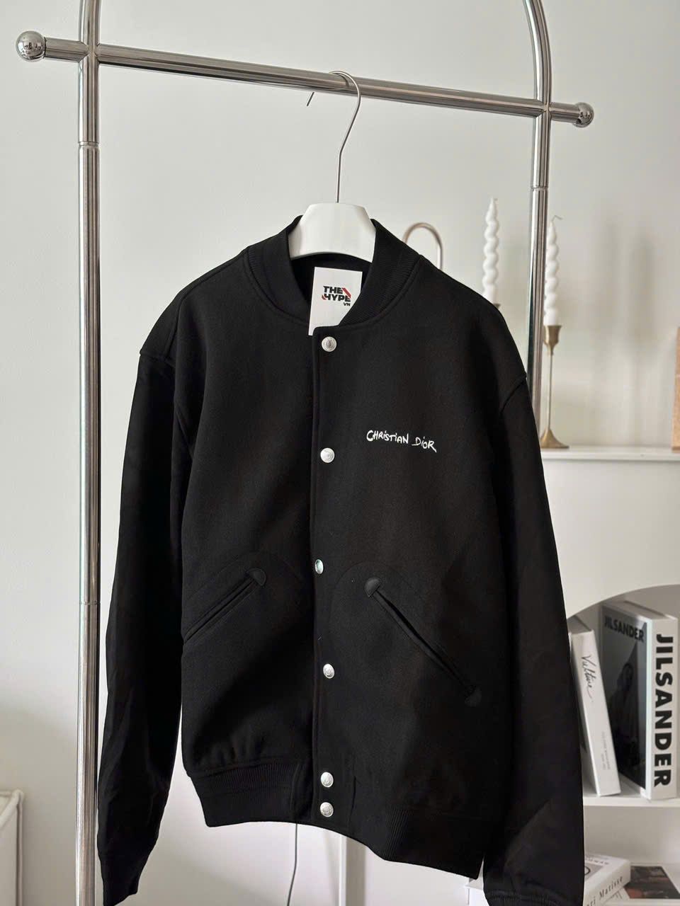 ÁO KHOÁC DIOR TAG VARSITY JACKET (BLACK)