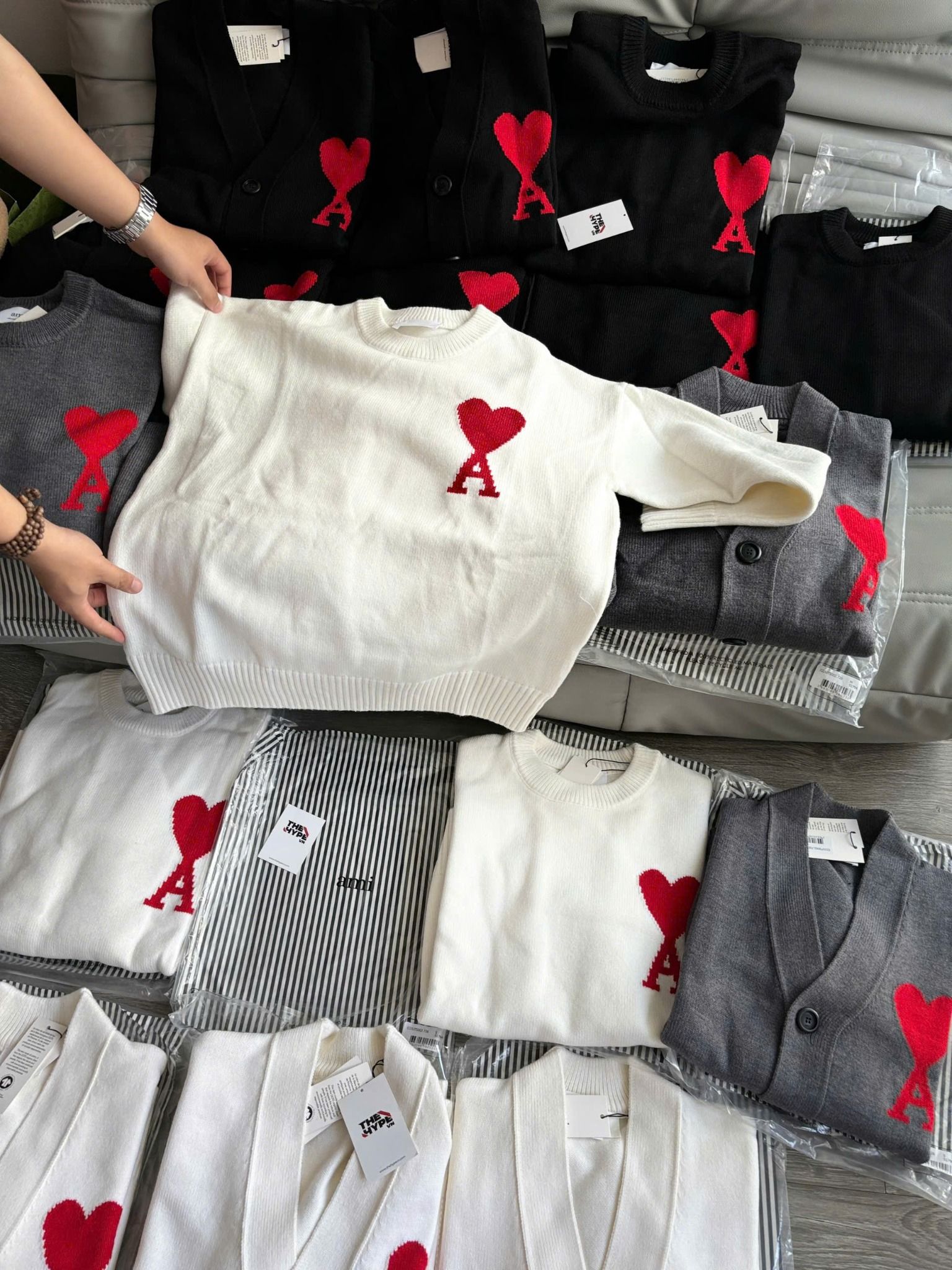 ÁO SWEATER AMI PARIS BIG HEART MERINO WOOL (WHITE)