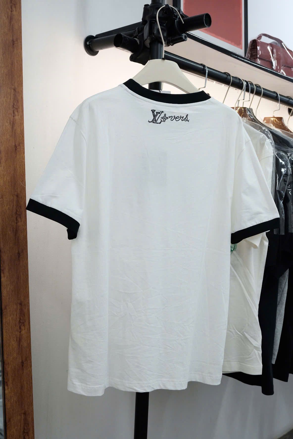 ÁO THUN LOUIS VUITTON LV EMBELLISHED FW14 (WHITE)