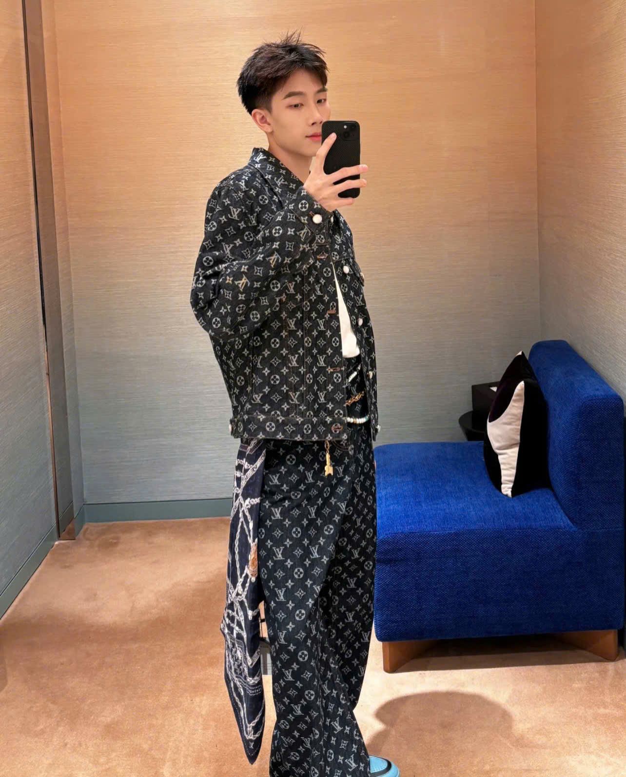 ÁO SƠ MI LOUIS VUITTON LV MONOGRAM JACQUARD PEARL JACKET (BLACK)