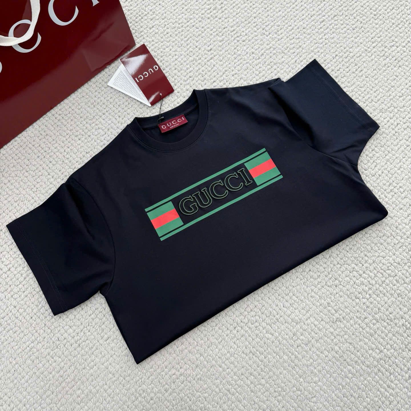 ÁO THUN GUCCI GC WEB BANNER PRINT (NAVY)