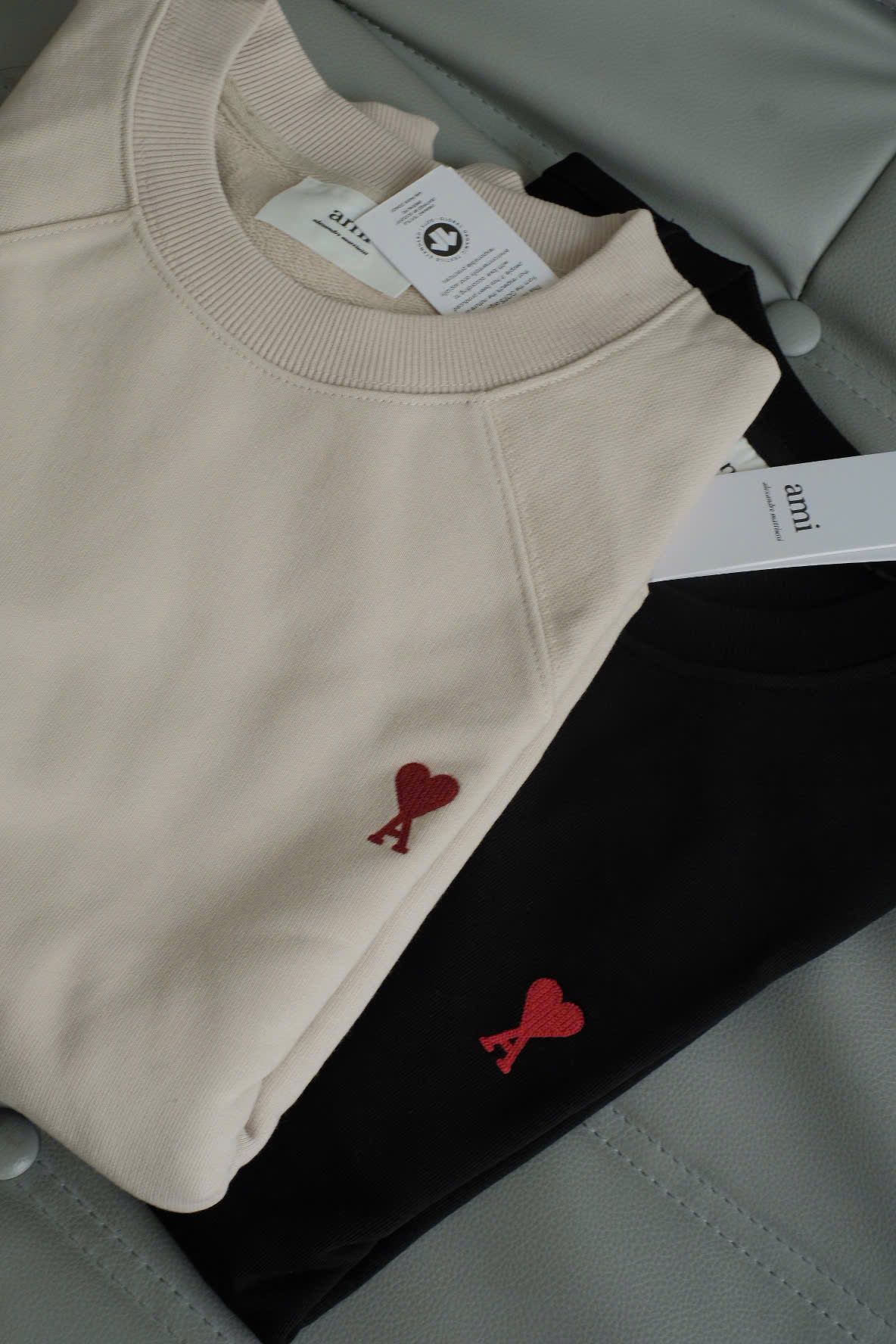 ÁO SWEATER AMI PARIS SWEATSHIRT HEART (BEIGE)