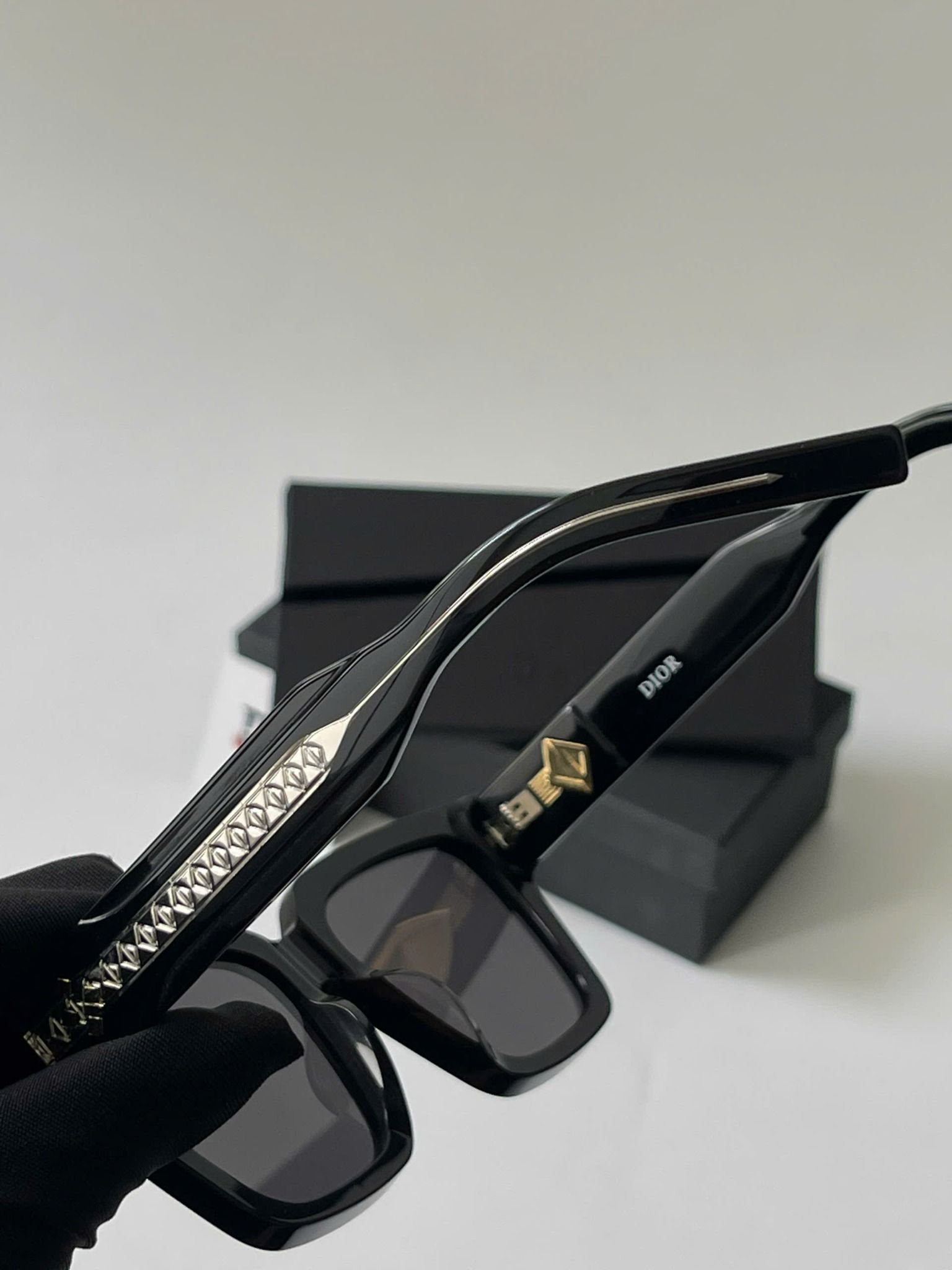 KÍNH DIOR DIAMOND SUNGLASSES (BLACK)