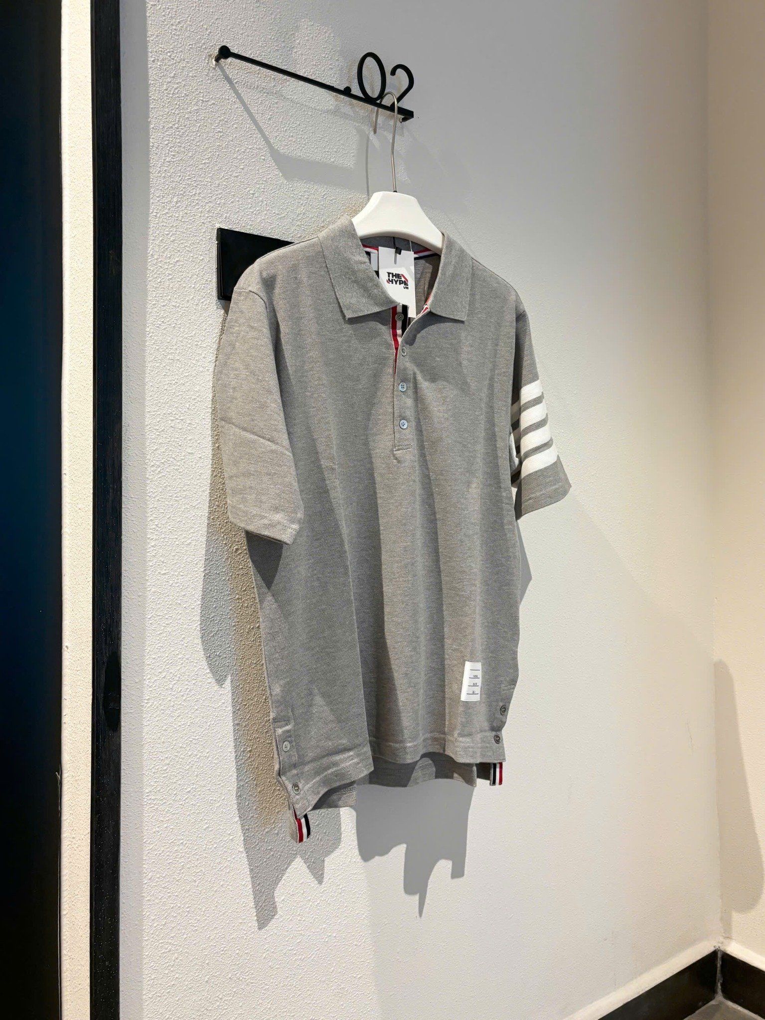 ÁO POLO THOM BROWNE 4 BAR STRIPE (GREY)