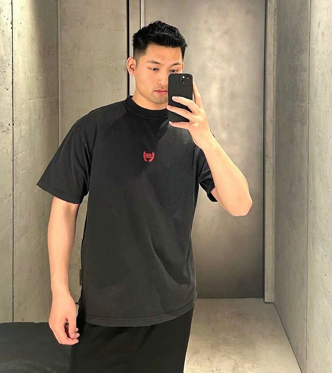 ÁO THUN BALENCIAGA BLCG RED LAUREL (BLACK)