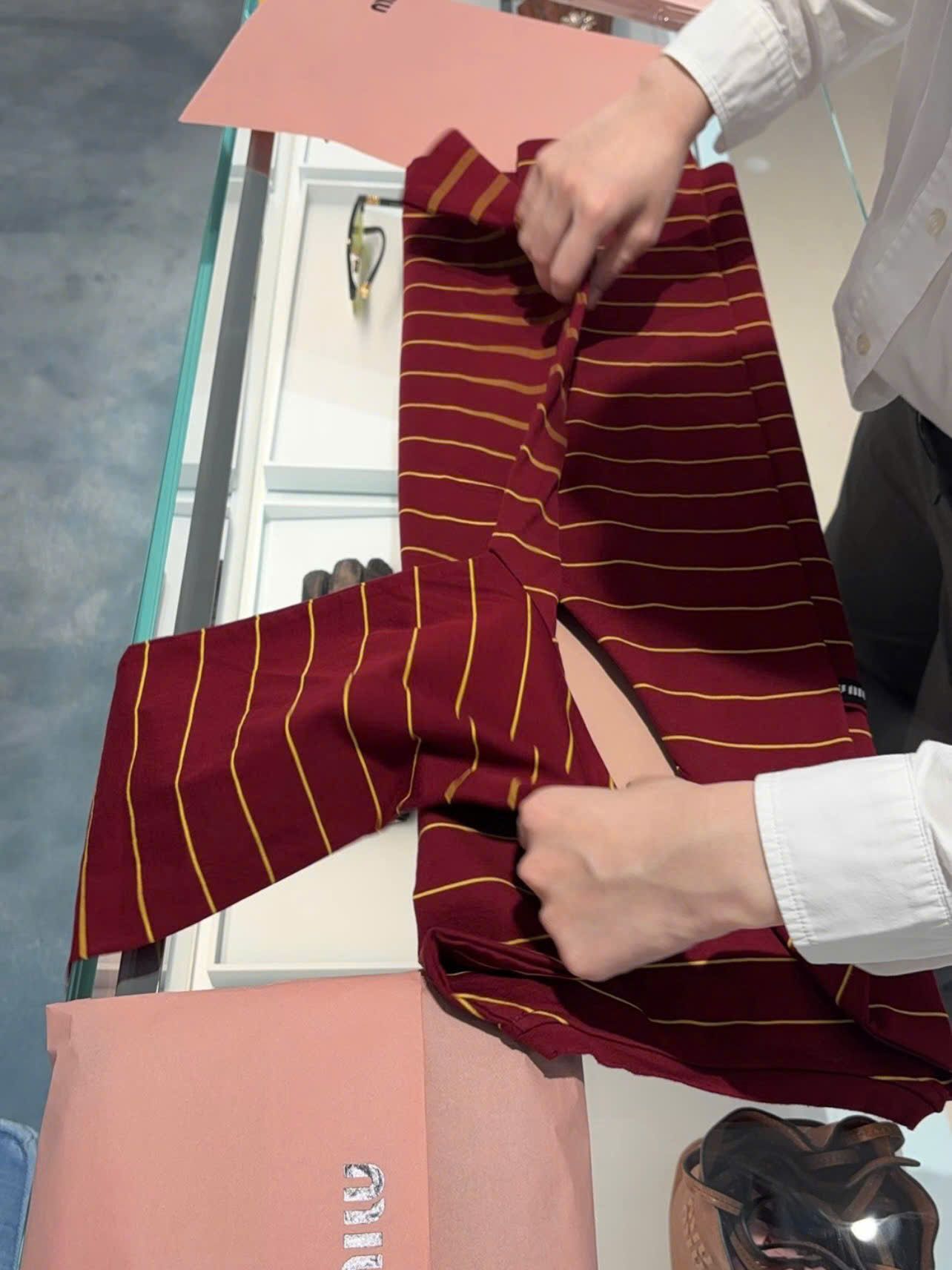 ÁO TAY DÀI MIU MIU JERSEY STRIPE (RED)
