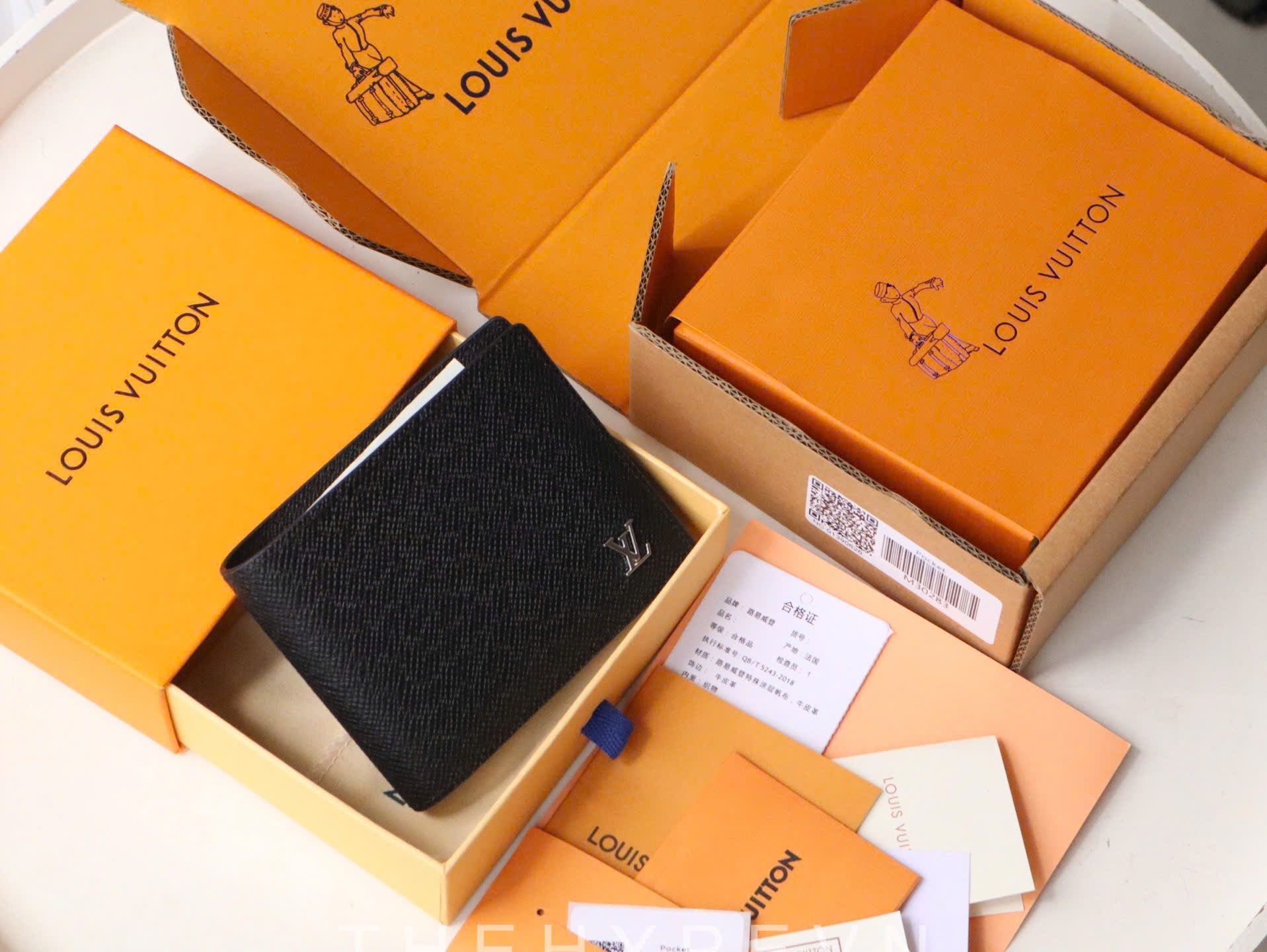 VÍ NGẮN LOUIS VUITTON LV TAIGA (BLACK)