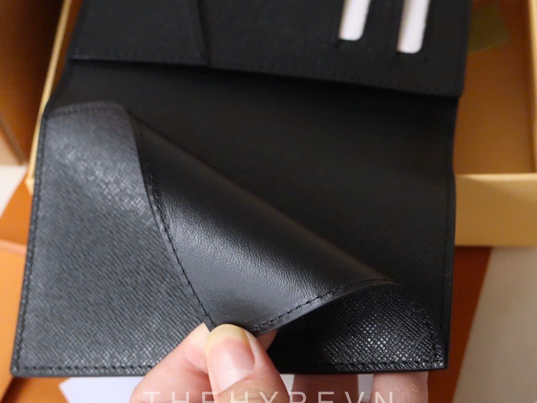 VÍ NGẮN LOUIS VUITTON LV TAIGA (BLACK)