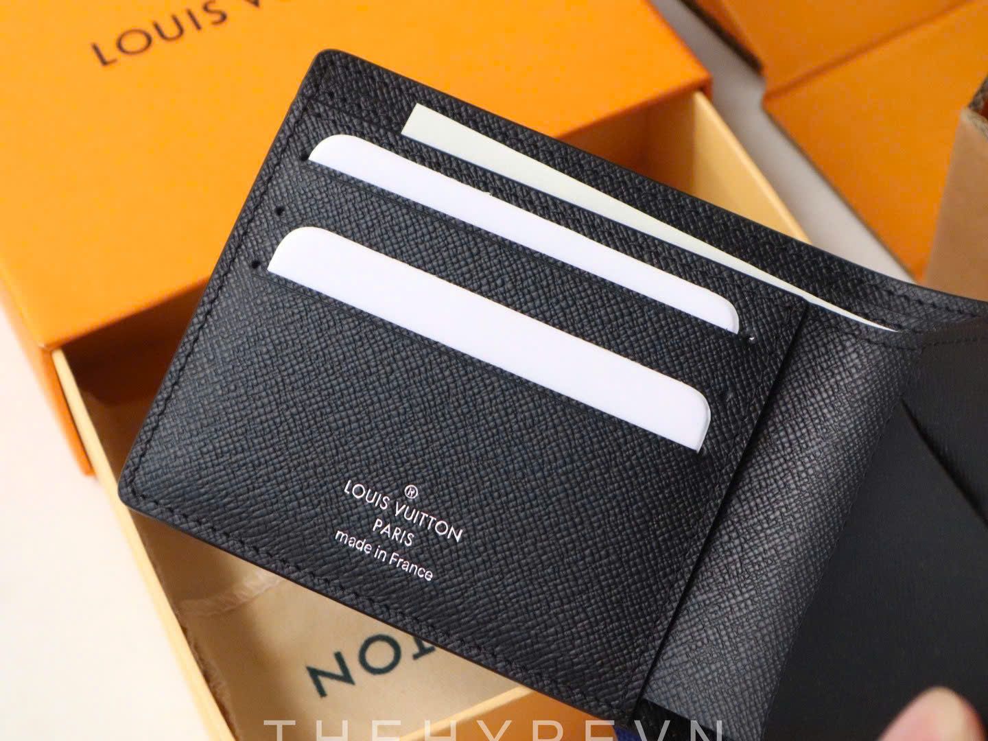VÍ NGẮN LOUIS VUITTON LV TAIGA (BLACK)