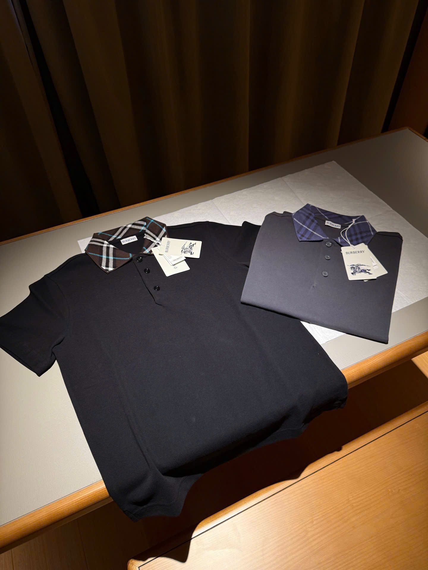 ÁO POLO BURBERRY BBR WOVEN COLLAR (BLACK)