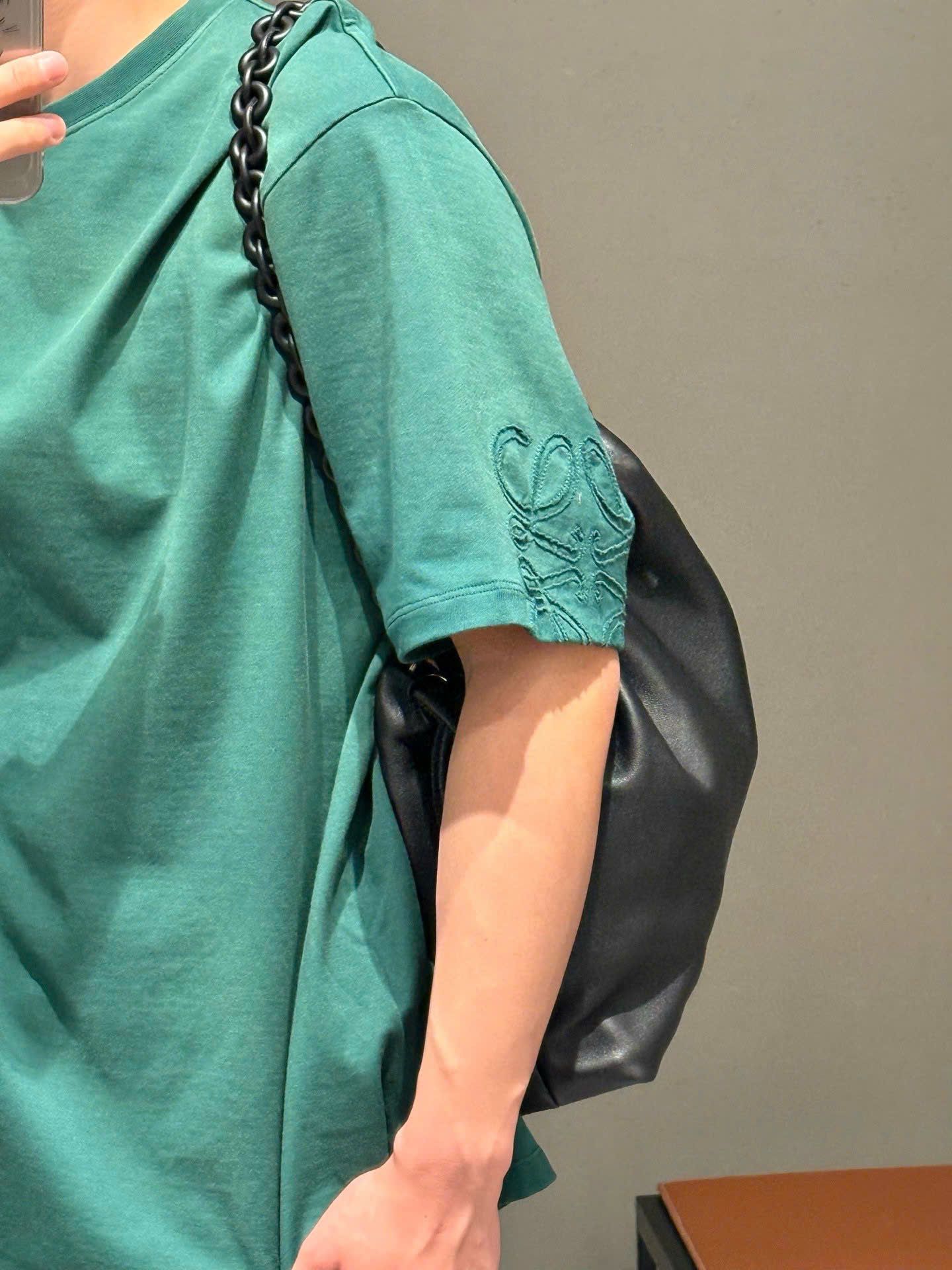 ÁO THUN LOEWE ANAGRAM SLEEVE CUT OUT (DARK GREEN)