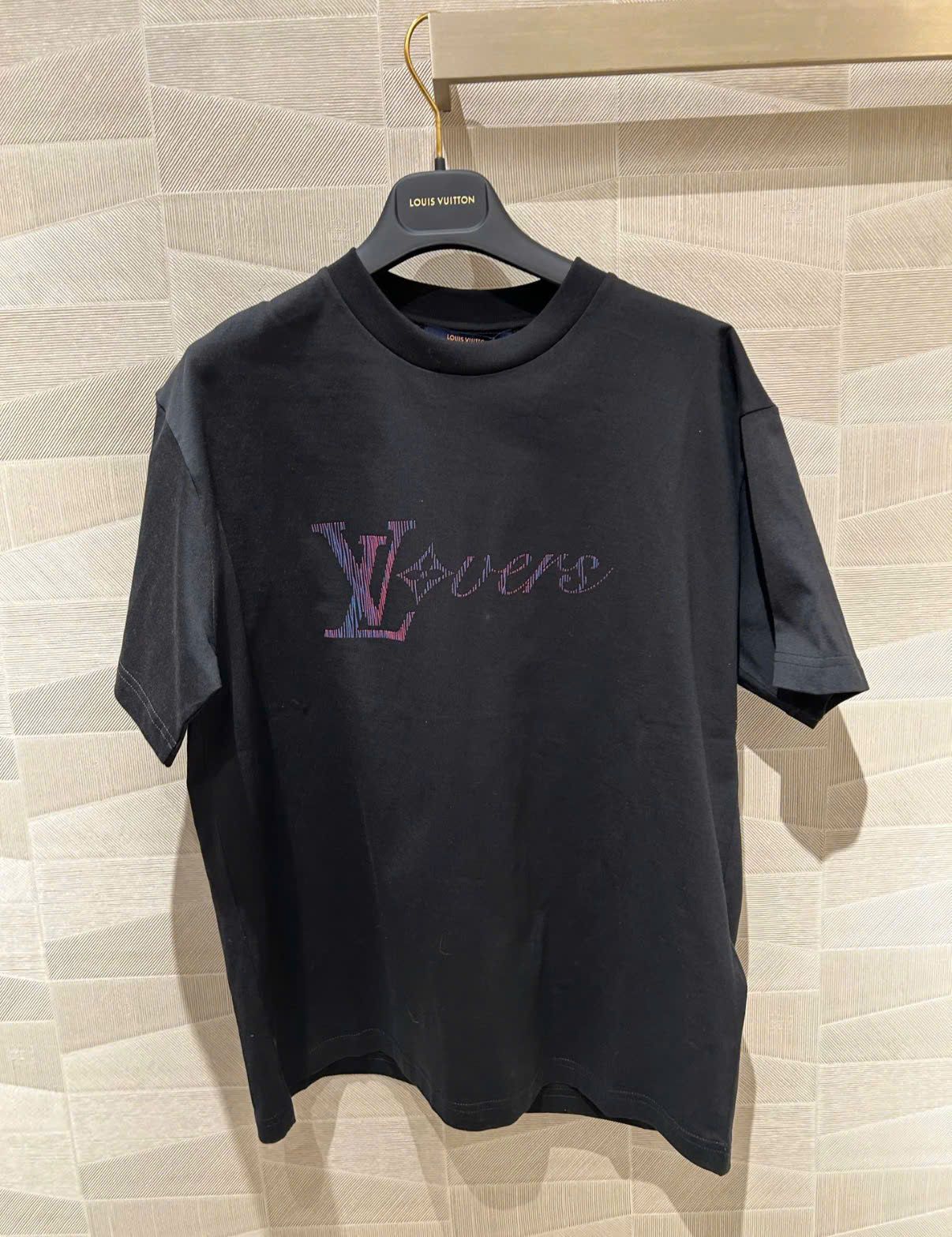 ÁO THUN LOUIS VUITTON LV IRIDESCENT (BLACK)