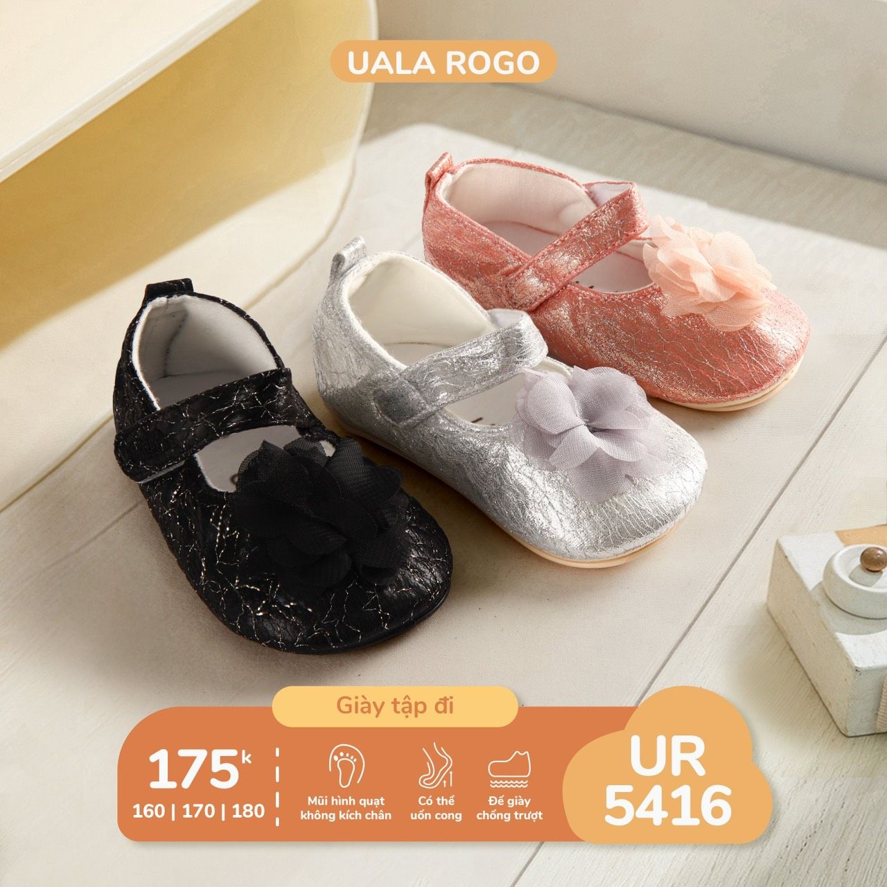 Giày tập đi cho bé gái đính hoa UR 5416