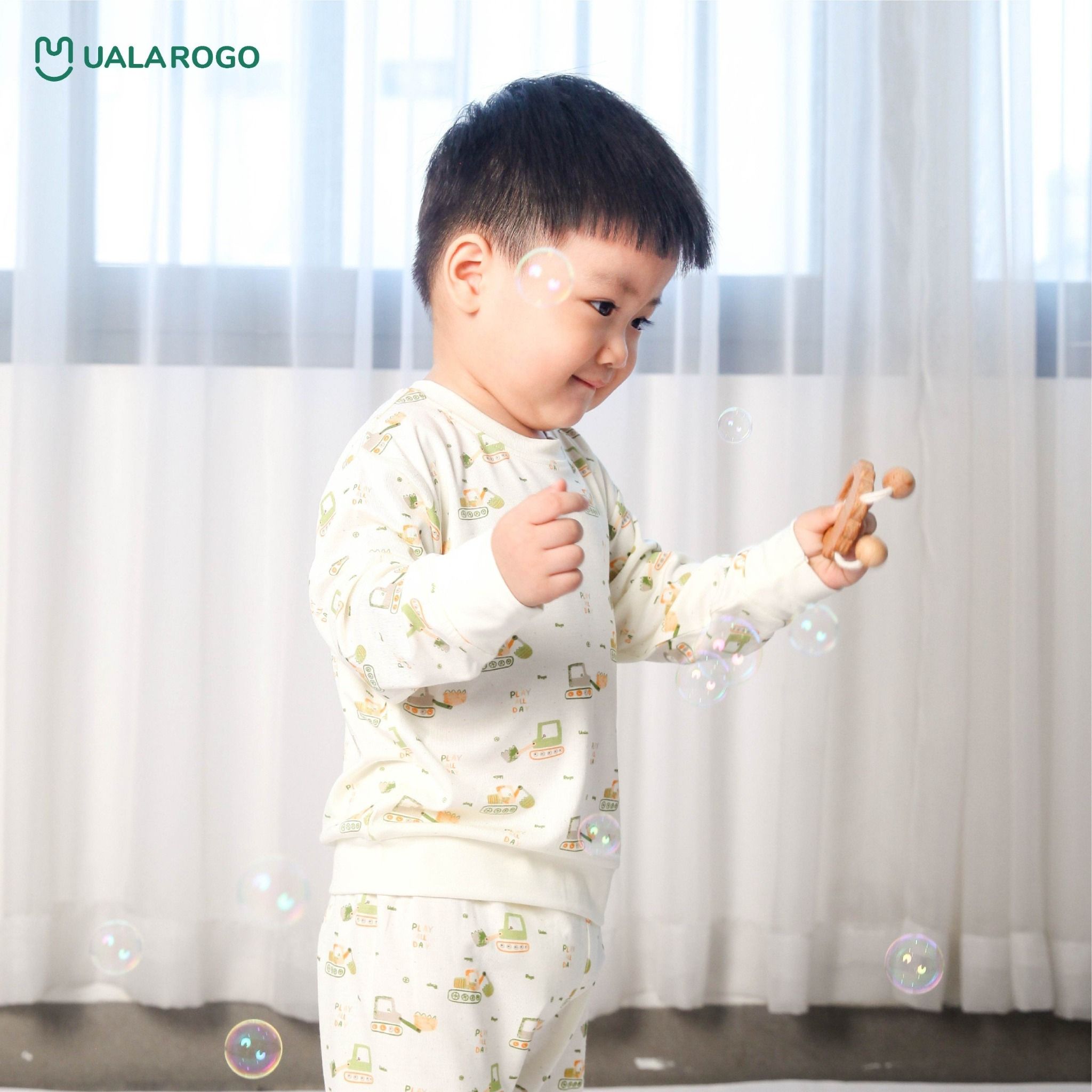 Bộ Dài Tay Ô Tô Ba Màu UR 2303
