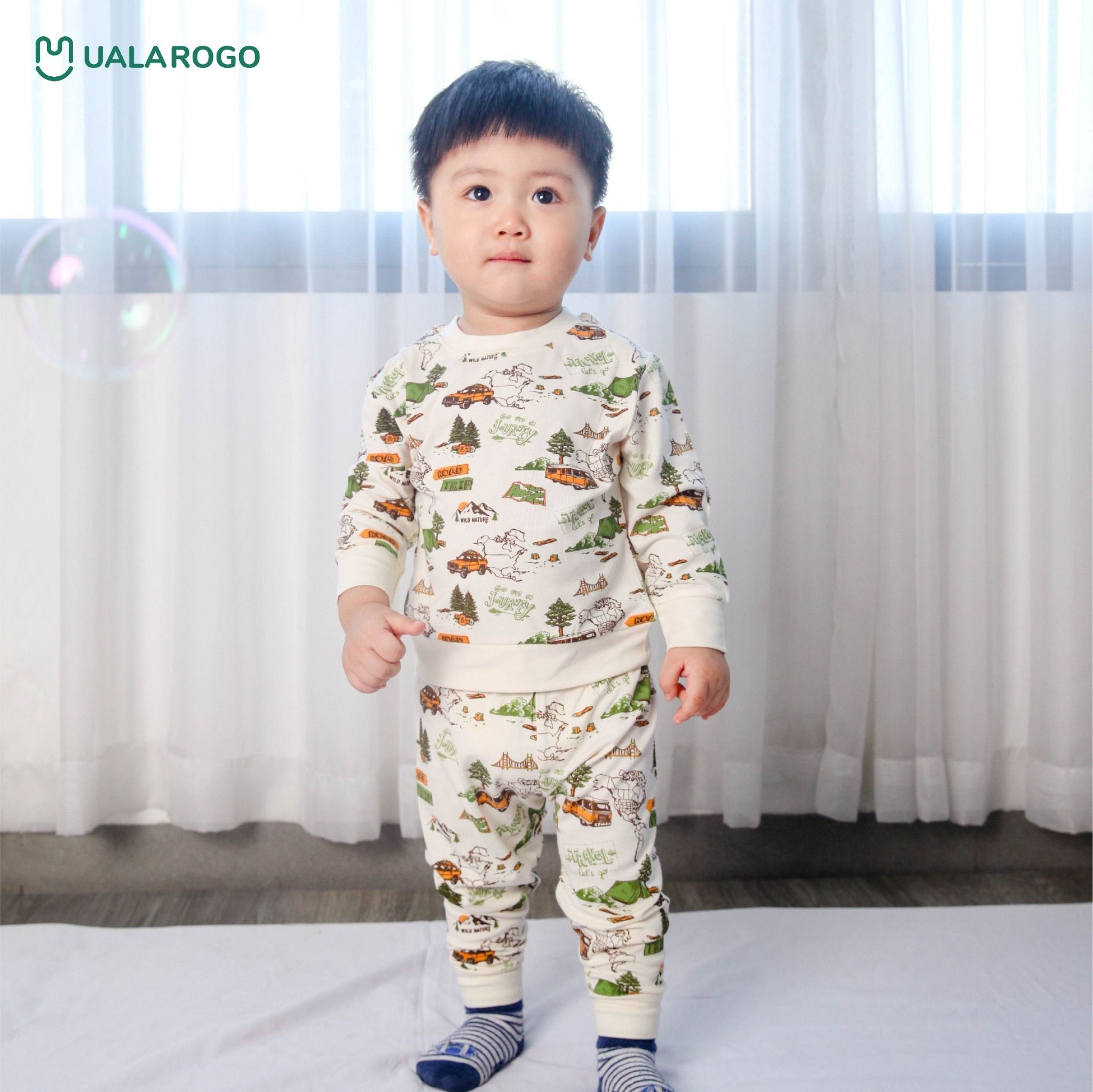 Bộ Dài Tay Ô Tô Ba Màu UR 2303