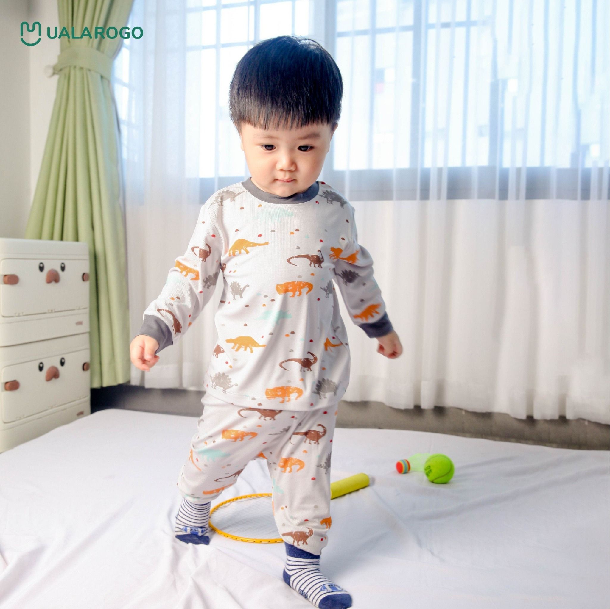 Bộ Dài Tay Hoạ Tiết Ô Tô UR 2304