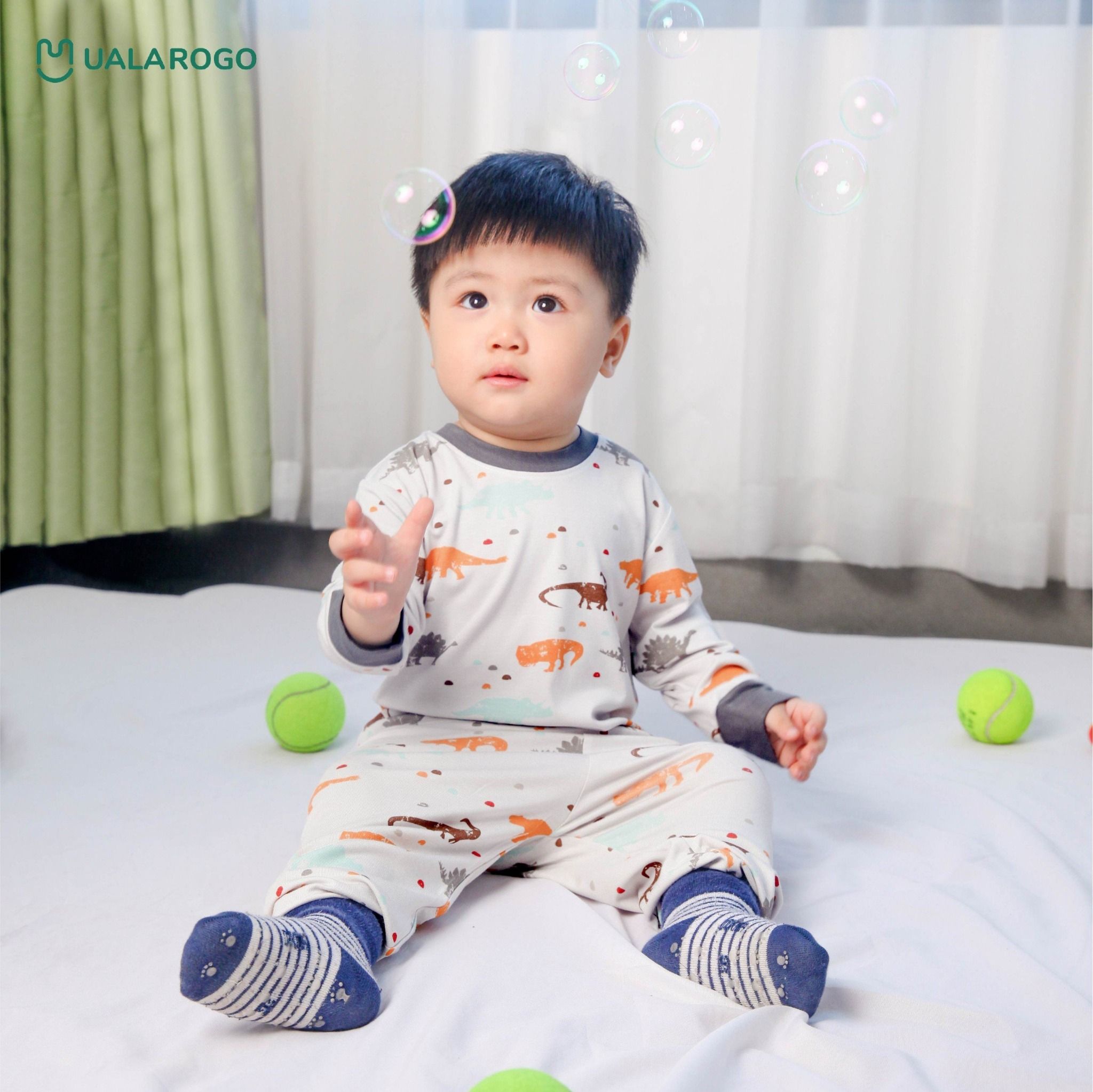 Bộ Dài Tay Hoạ Tiết Ô Tô UR 2304