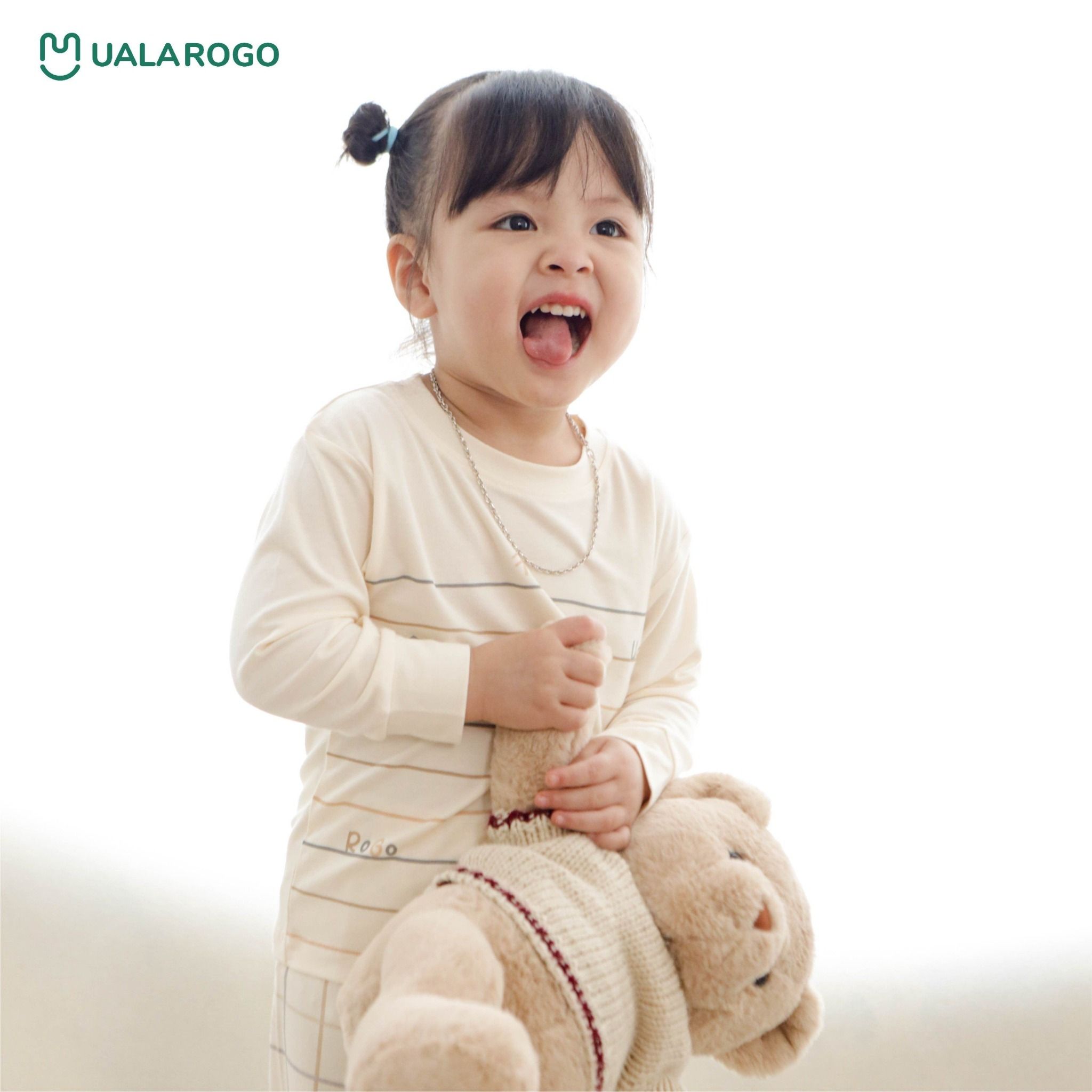 Bộ Quần Áo Dài Tay Ngôi Sao UR 2322