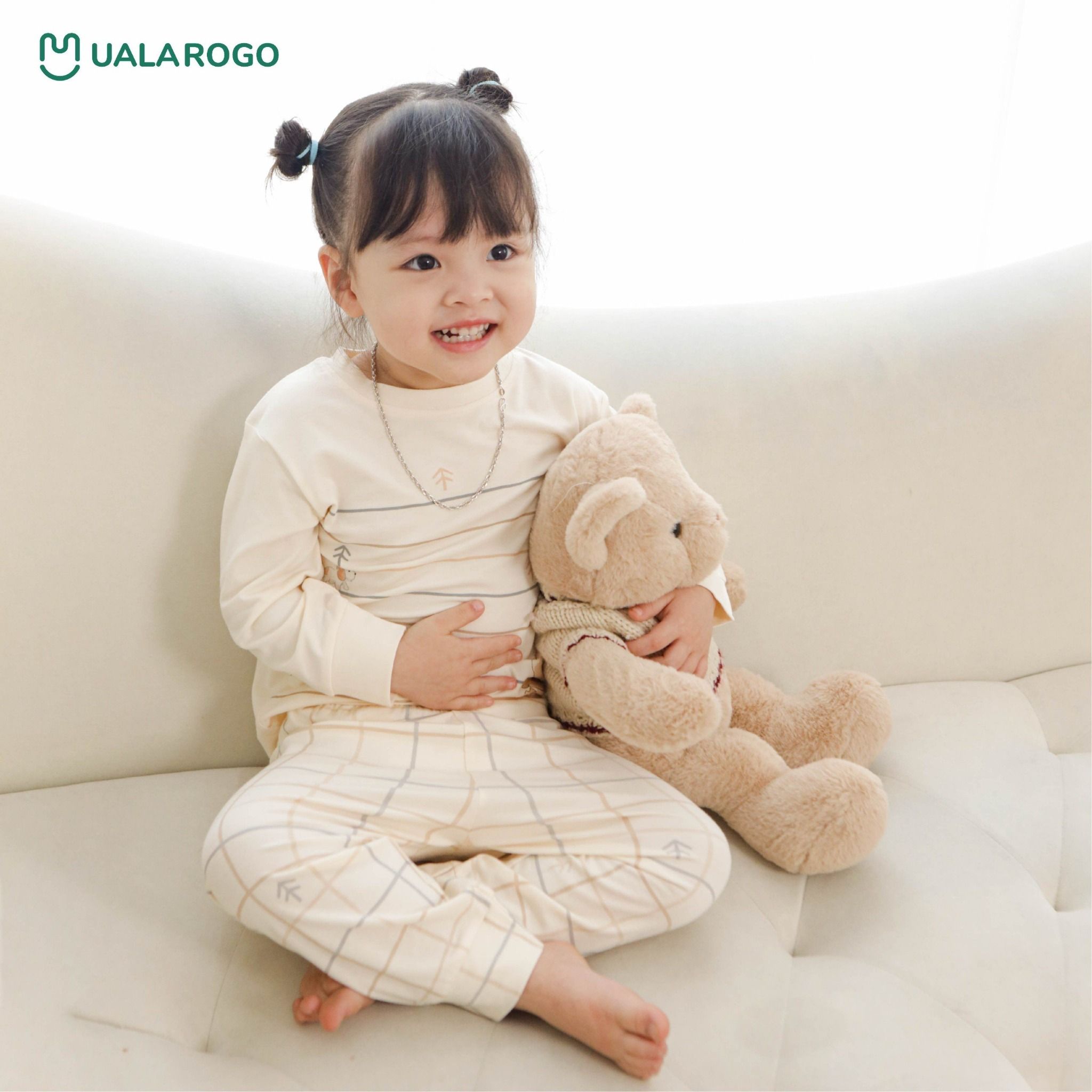 Bộ Quần Áo Dài Tay Ngôi Sao UR 2322