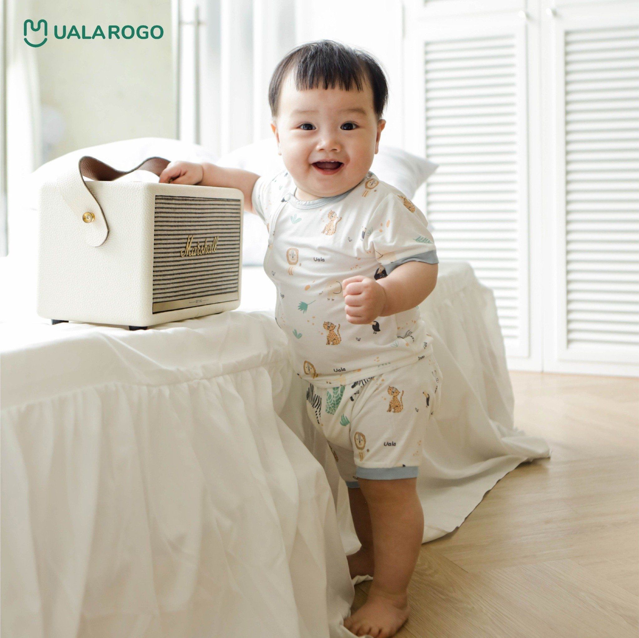 Bộ Cộc Tay Cài Chéo Gấu Ba Màu UR 2137