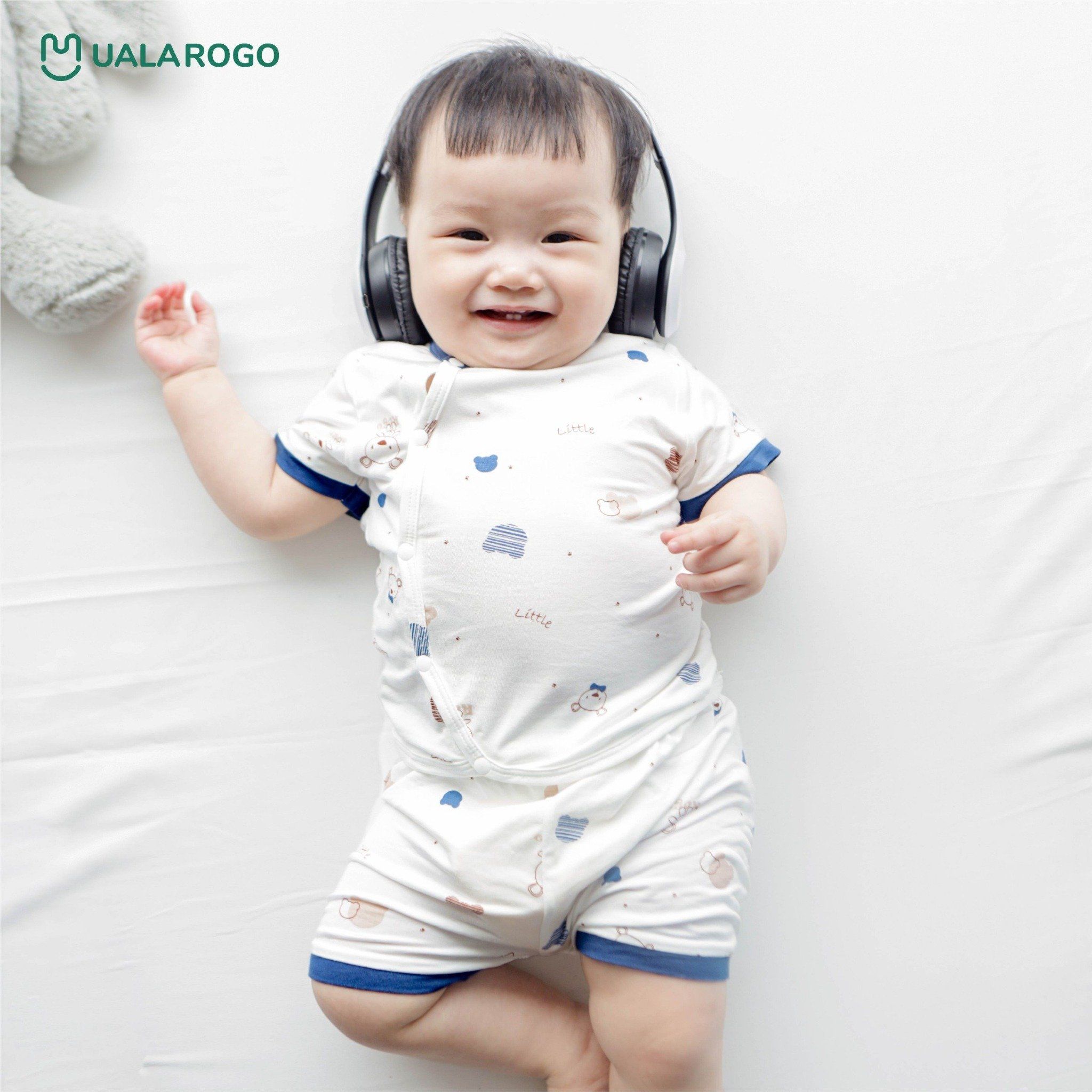 Bộ Cộc Tay Cài Chéo Gấu Ba Màu UR 2137