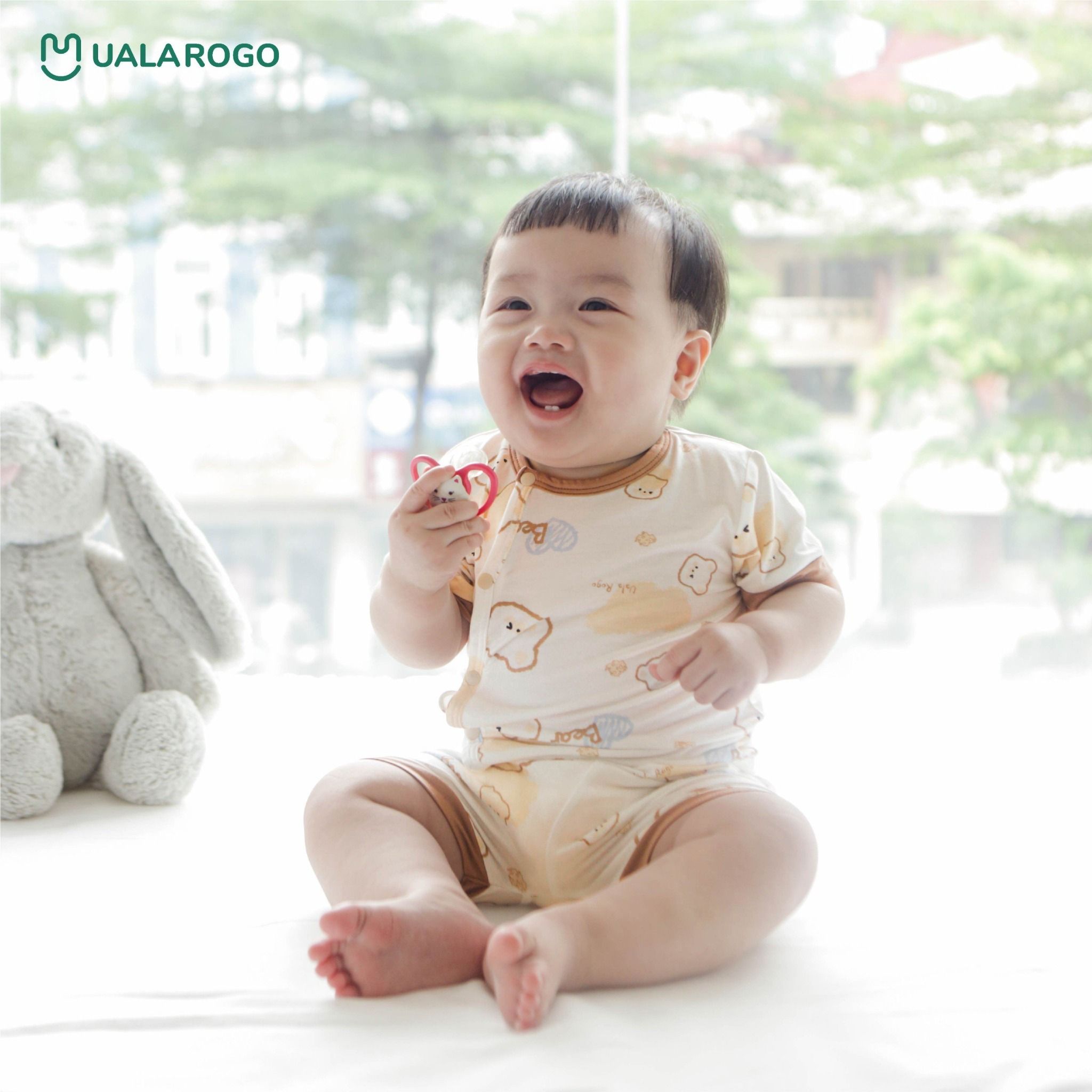 Bộ Cộc Tay Cài Chéo Gấu Ba Màu UR 2137