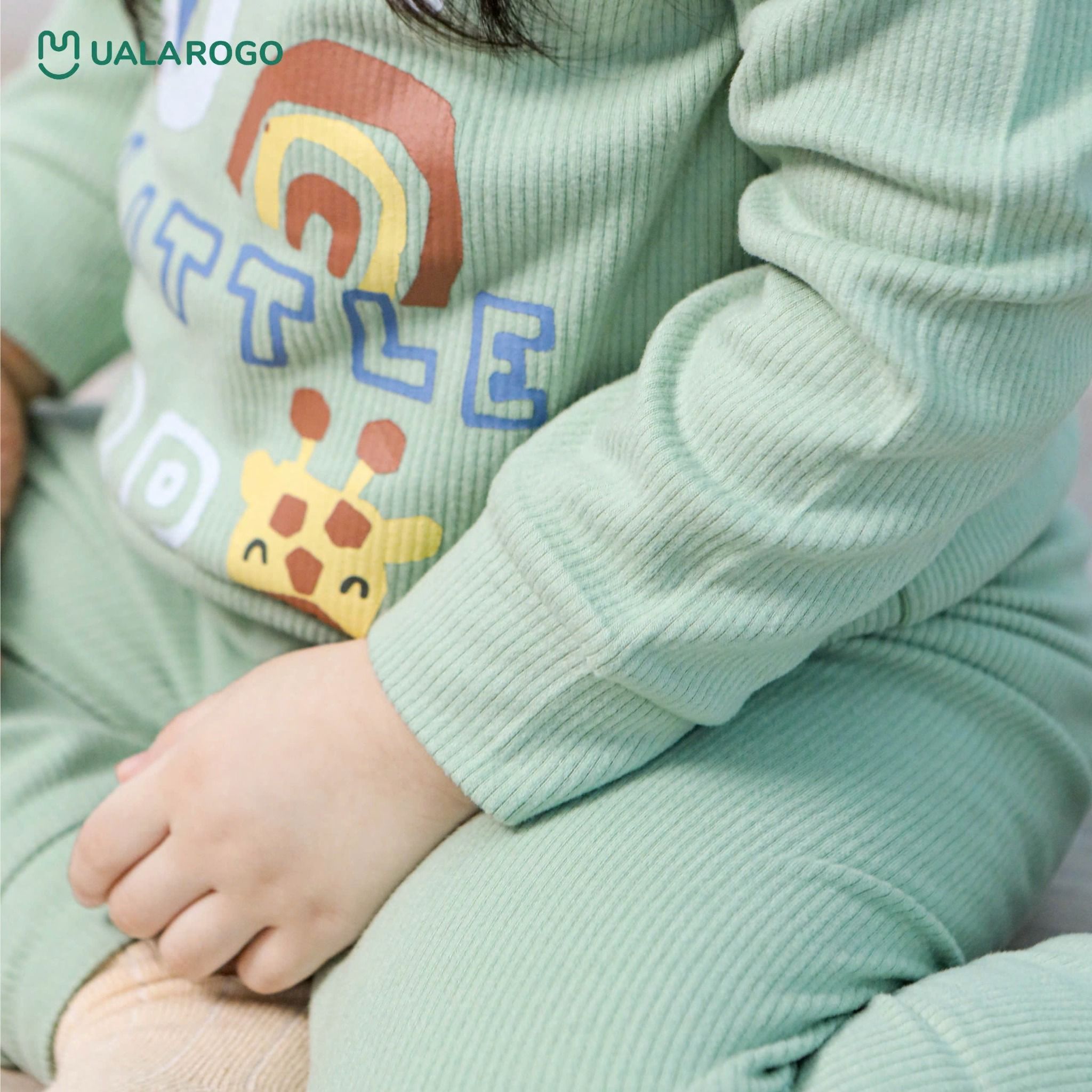 Bộ Dài Tay Nỉ Tăm Cho Bé UR 3810