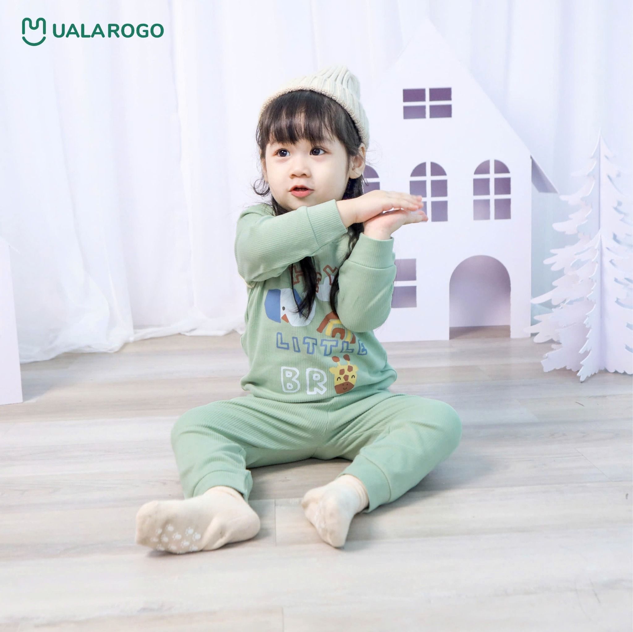 Bộ Dài Tay Nỉ Tăm Cho Bé UR 3810