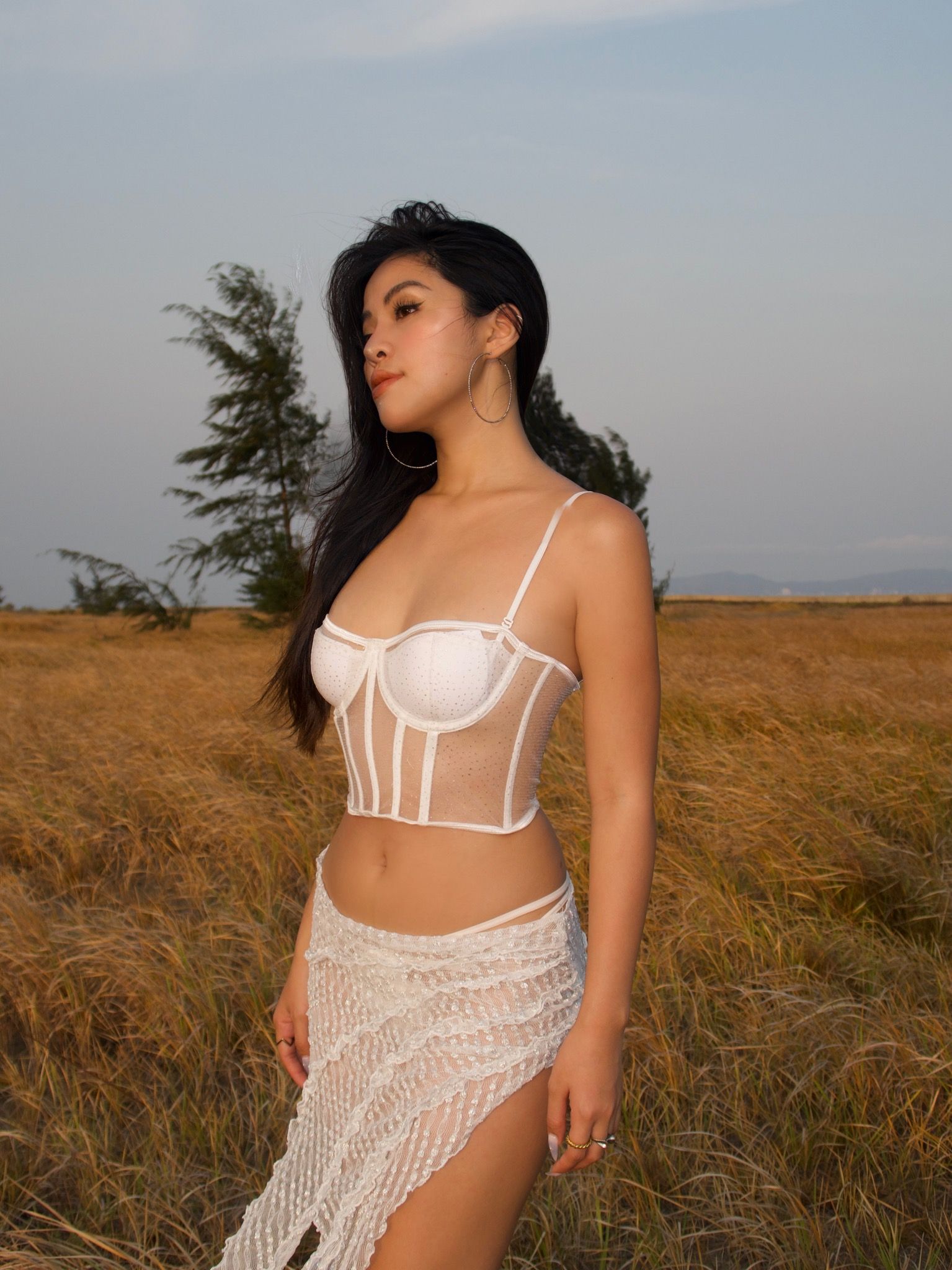 Becca Corset - Áo Corset Petty Brawee Ren Trắng