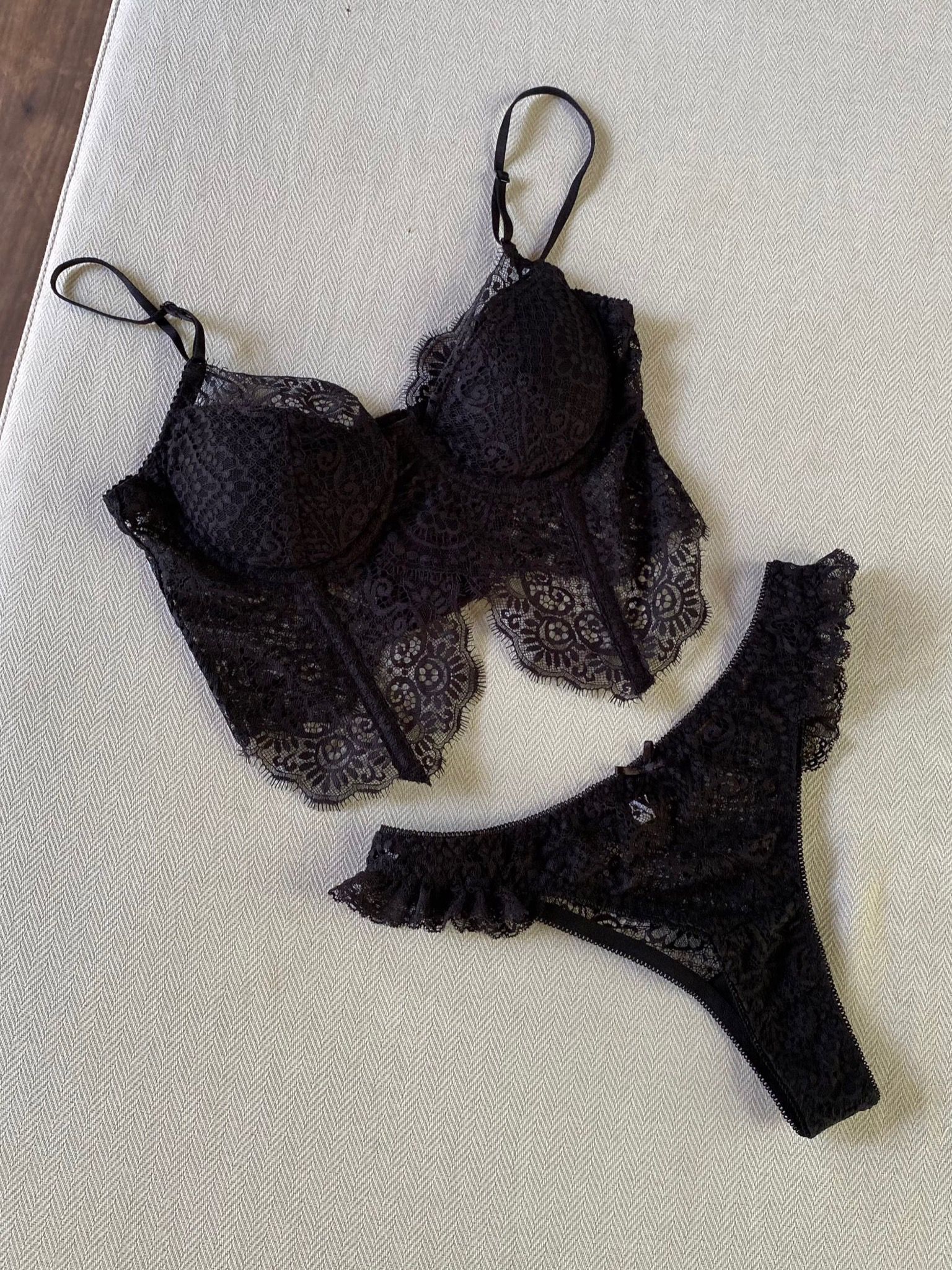 Butterfly Corset - Set Đồ Lót Petty Brawee Ren Đen