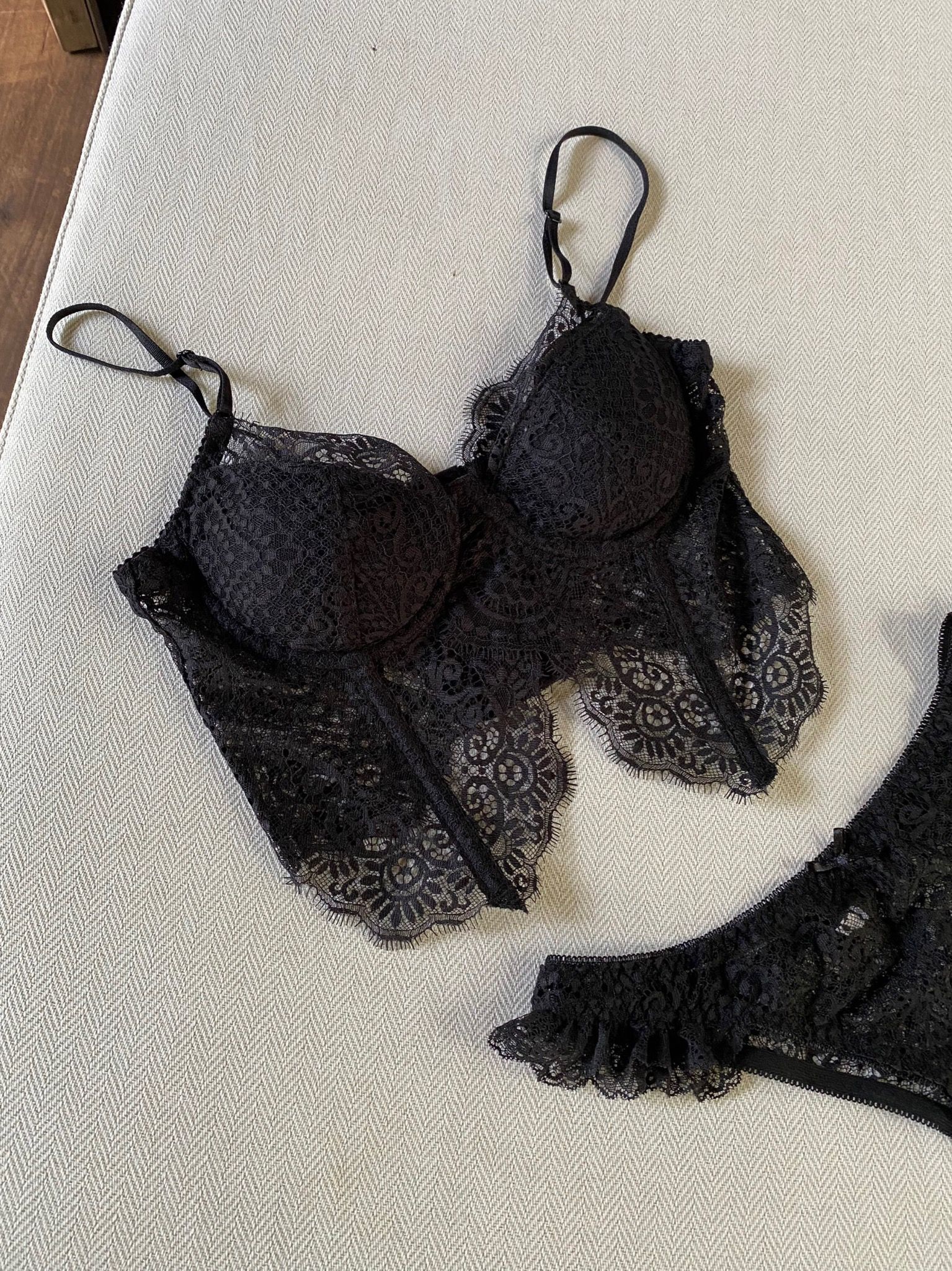 Butterfly Corset - Set Đồ Lót Petty Brawee Ren Đen