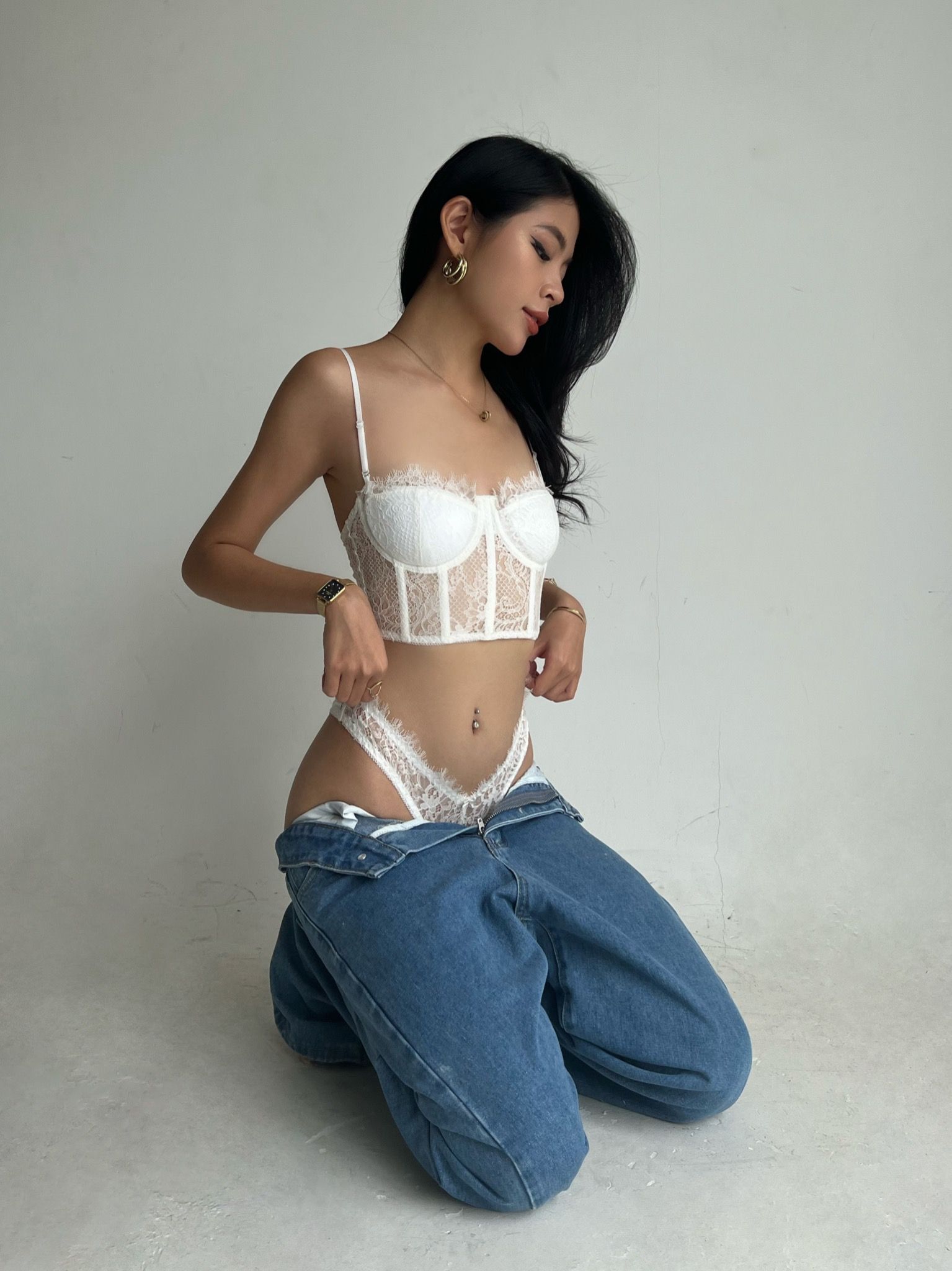 Camila Corset - Set Đồ Lót Petty Brawee Ren Trắng