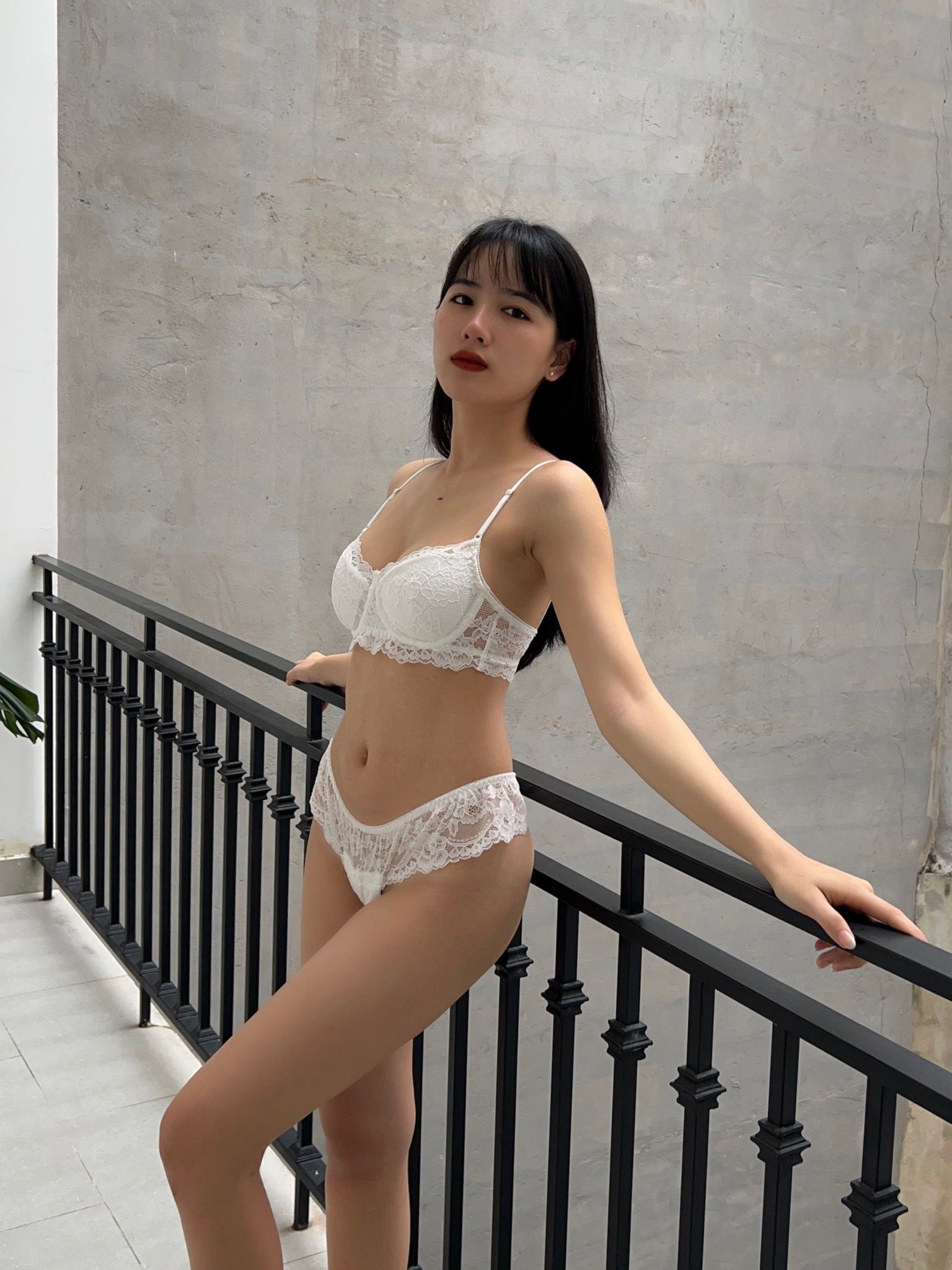 Jenny - Set Đồ Lót Petty Brawee Ren Trắng Có Gọng
