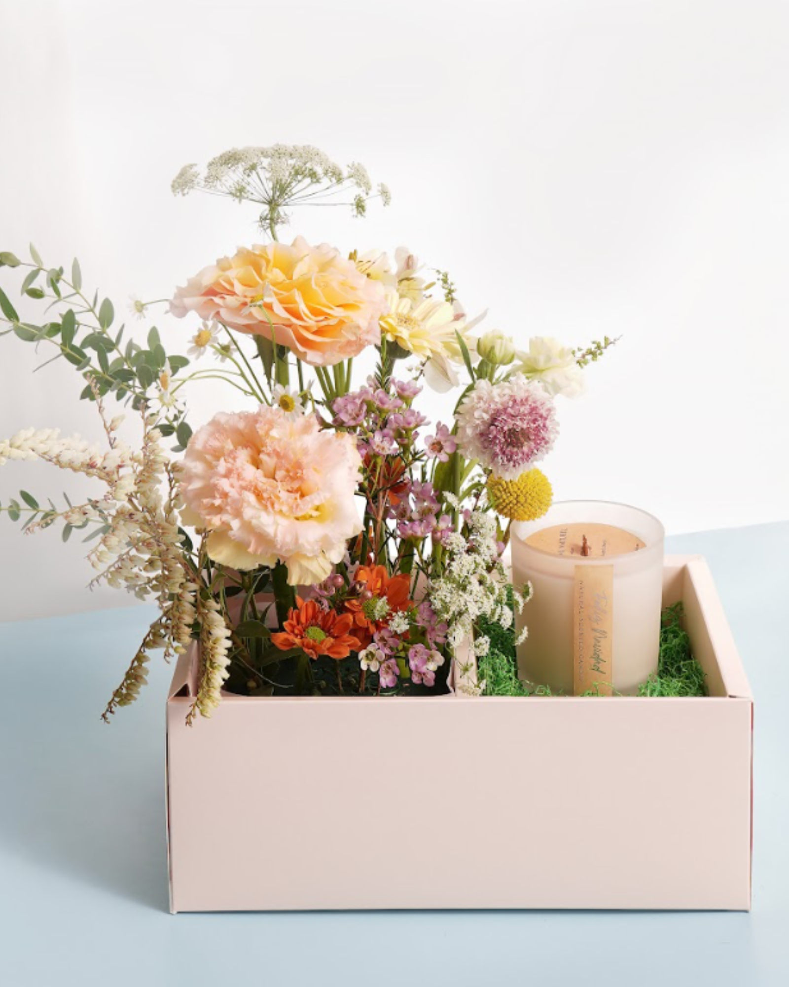 Flower Bouquet with Candle 8 | Set Hoa Tươi kèm Nến thơm | Quà tặng 8/3