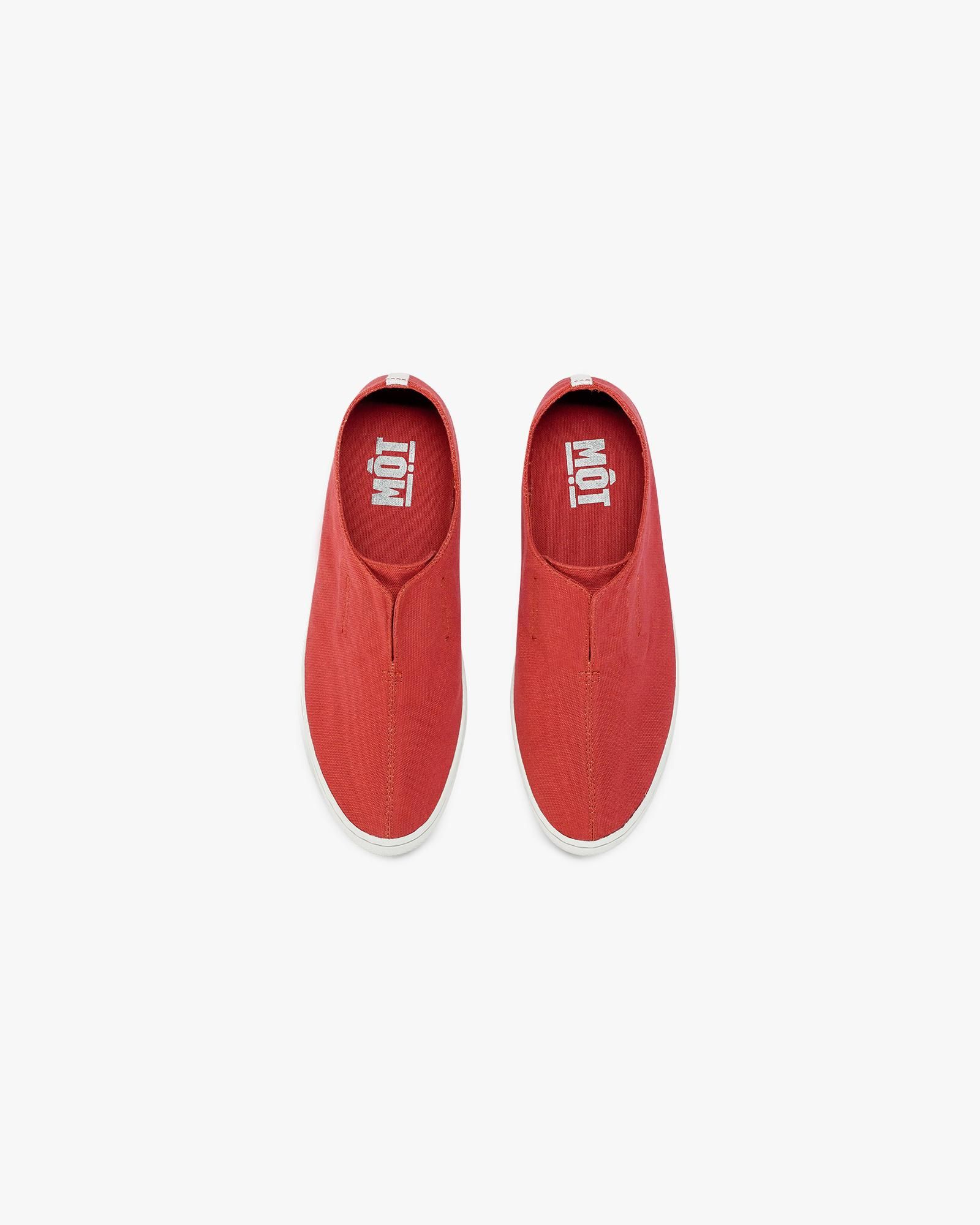 Daily-life - Too Red - Vải Đời Thường Quá Đỏ