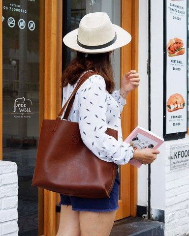Horizontal Tote bag
