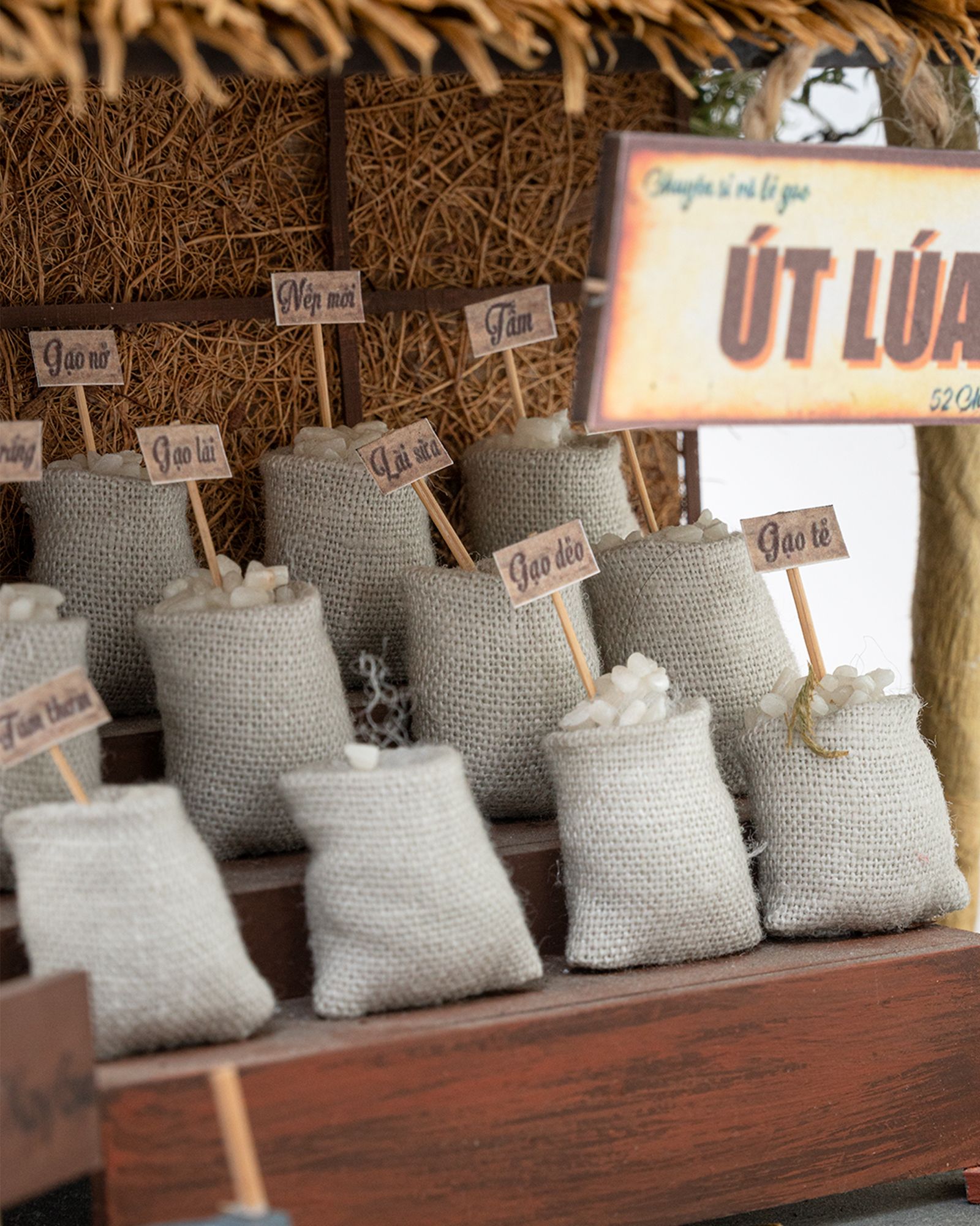 Ut Lua Paddy Stall (Sạp gạo Út Lúa)